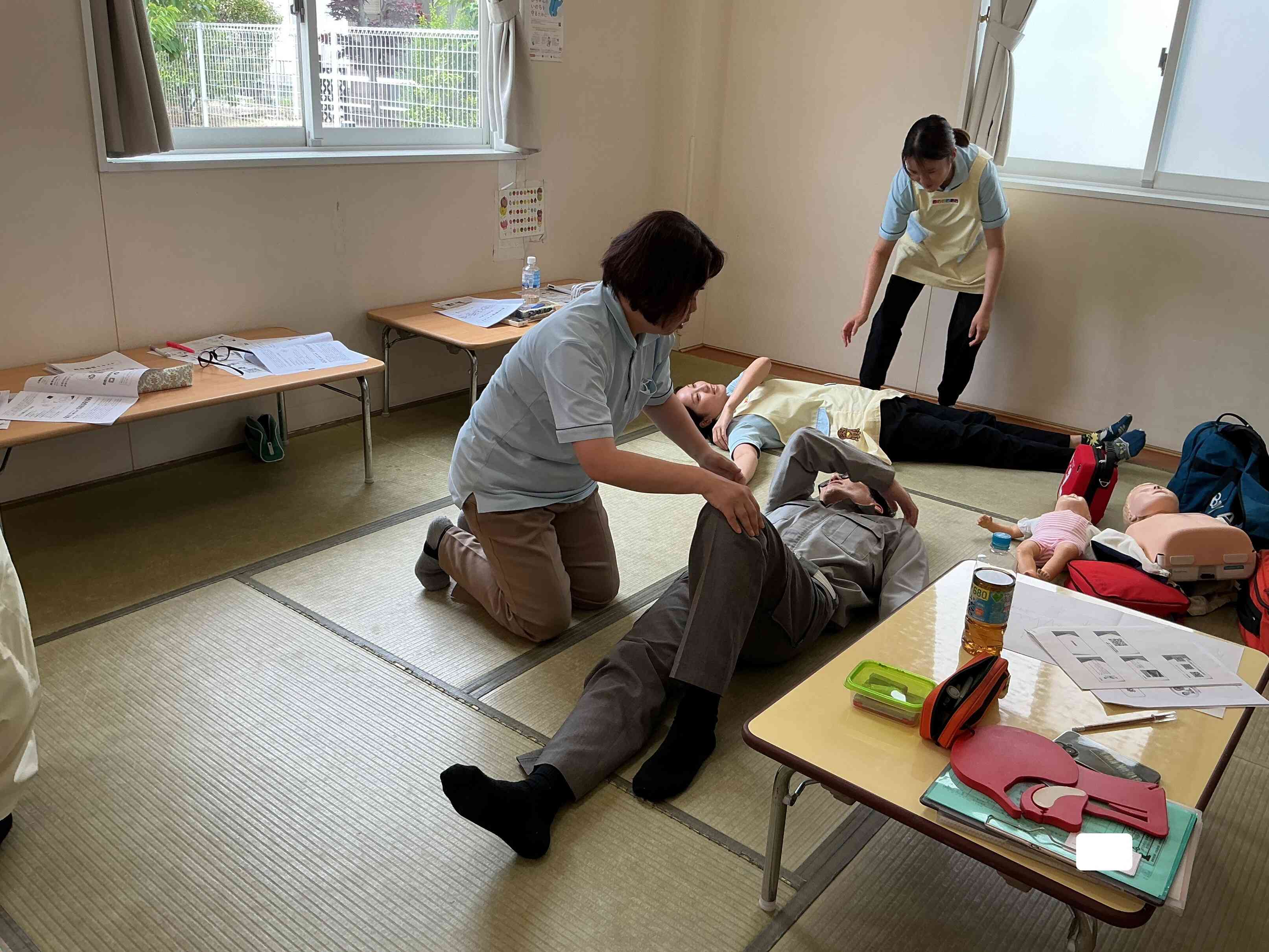 倒れている方への「回復体位」についても教えていただきました。