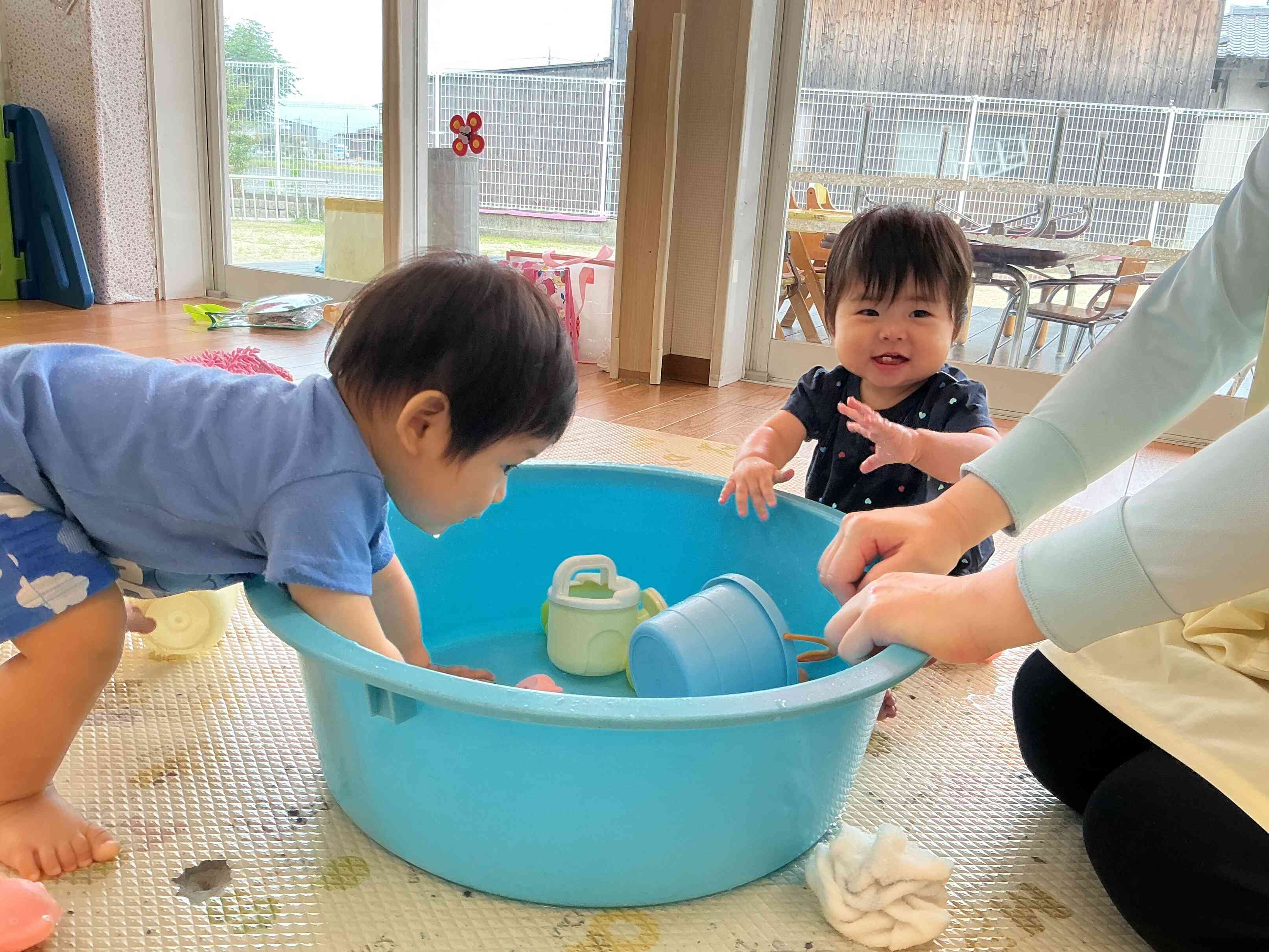 初めての水あそび