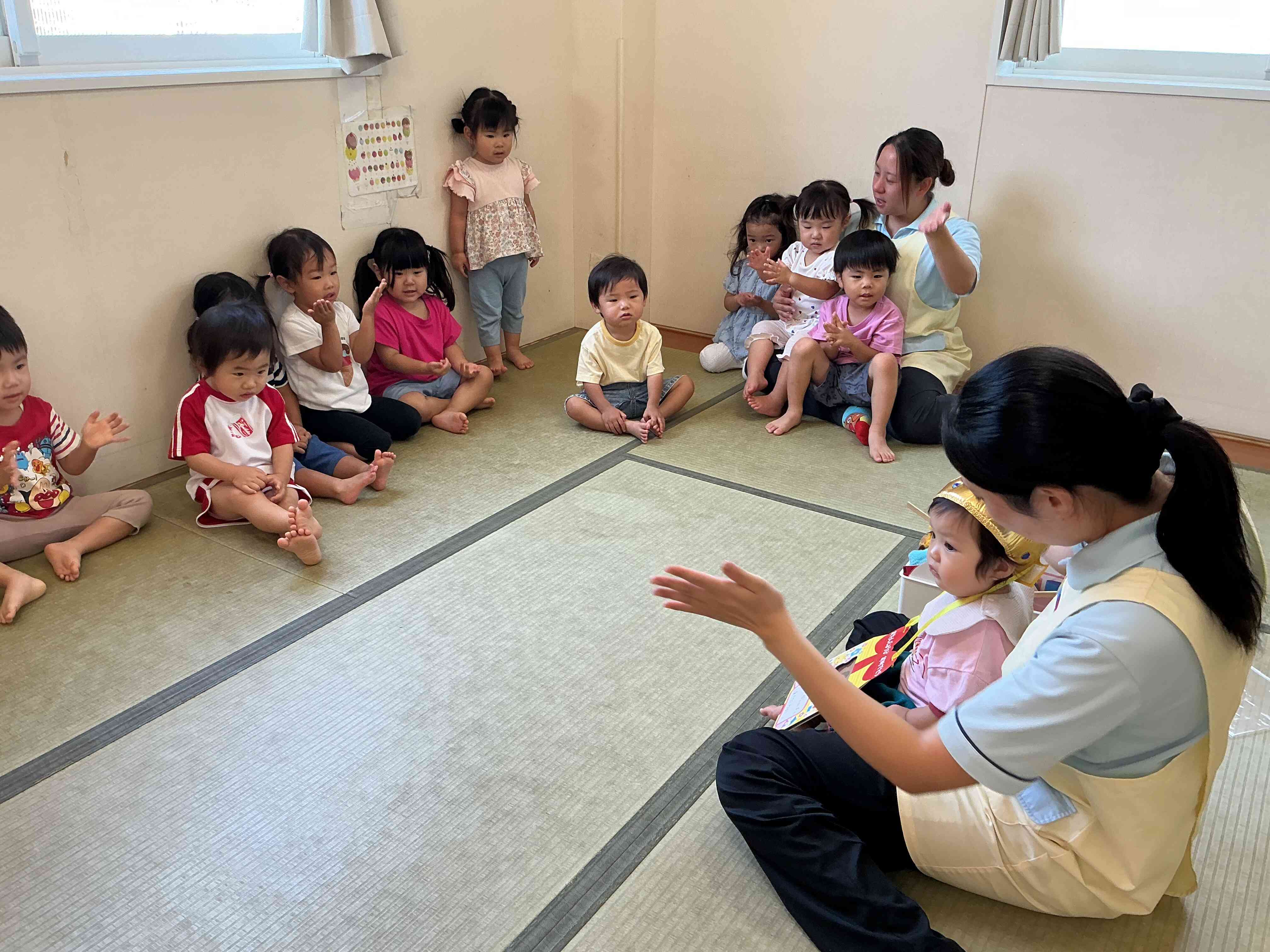 「たんたんたんたんたんじょうび~」とみんなからお歌のプレゼント。