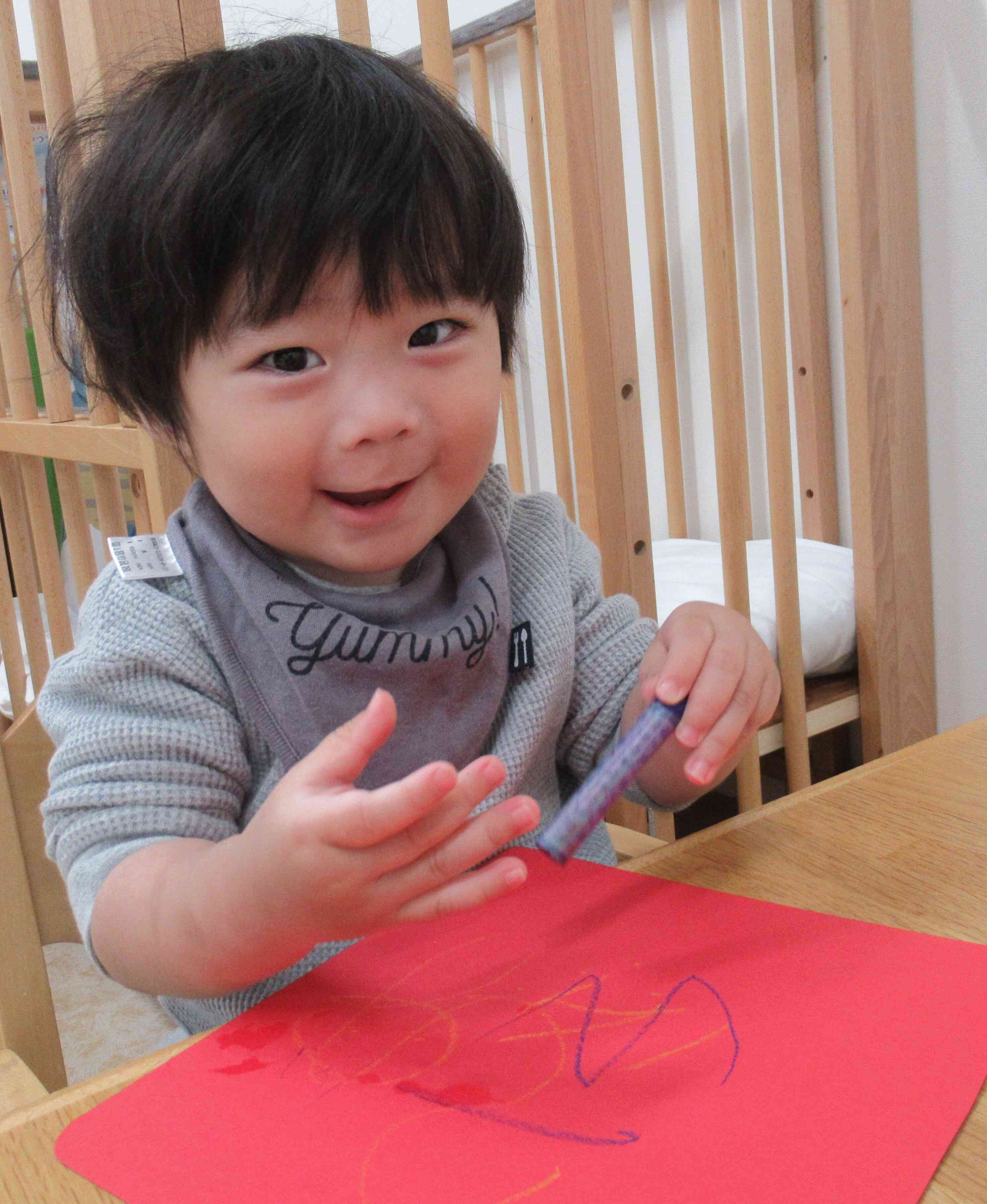 お絵描き楽しいな♪