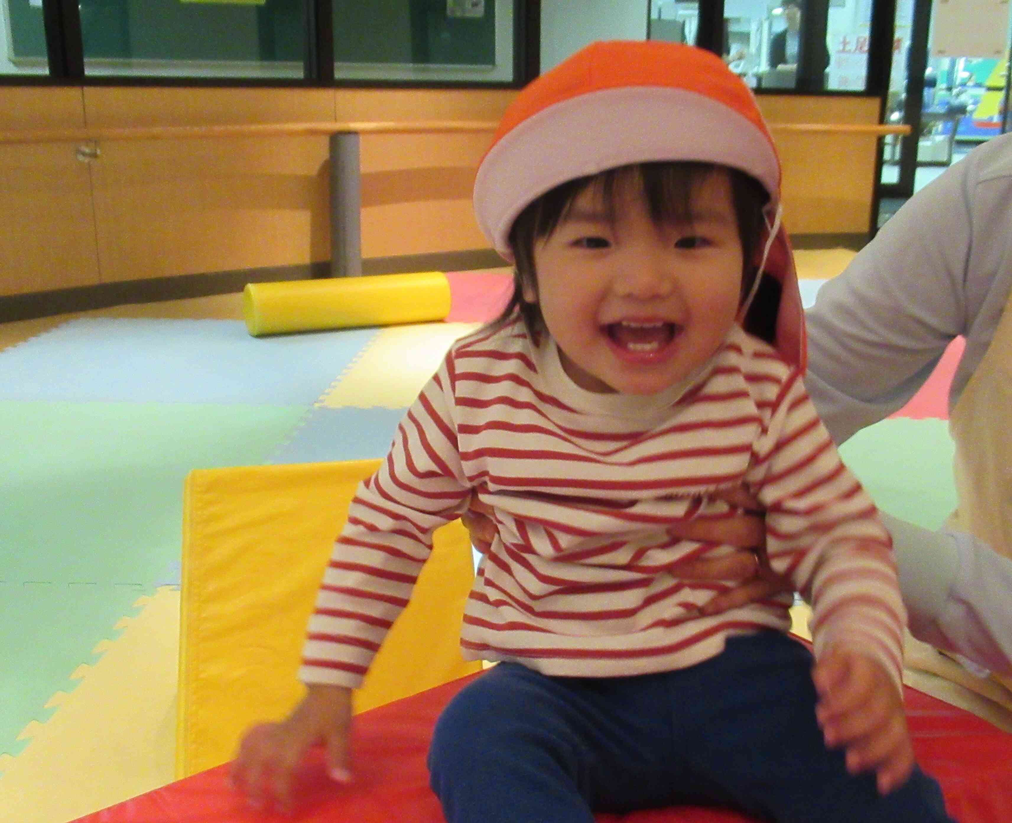 あひる組（１歳児）戸外遊び