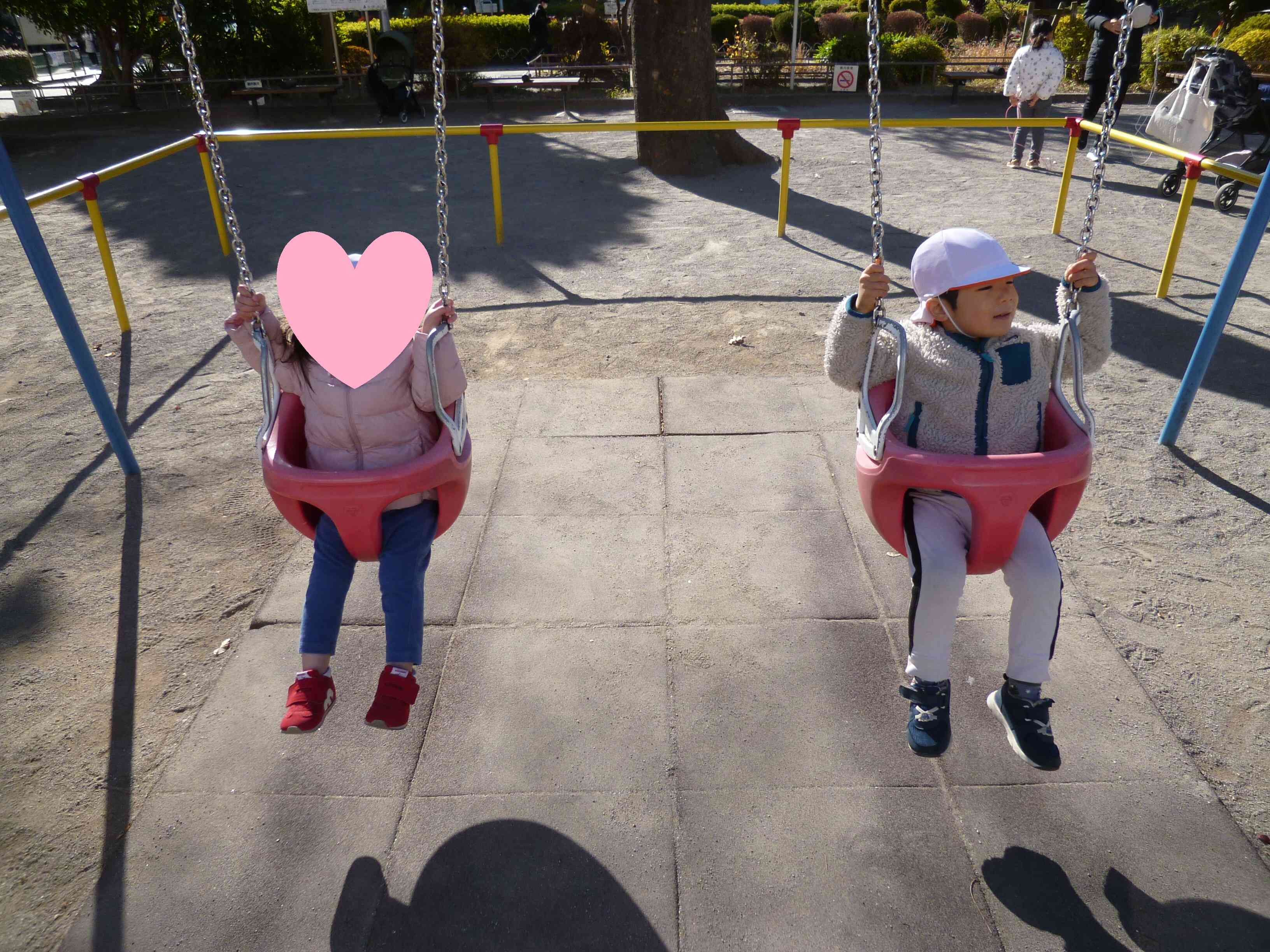 ブランコ楽しいな！