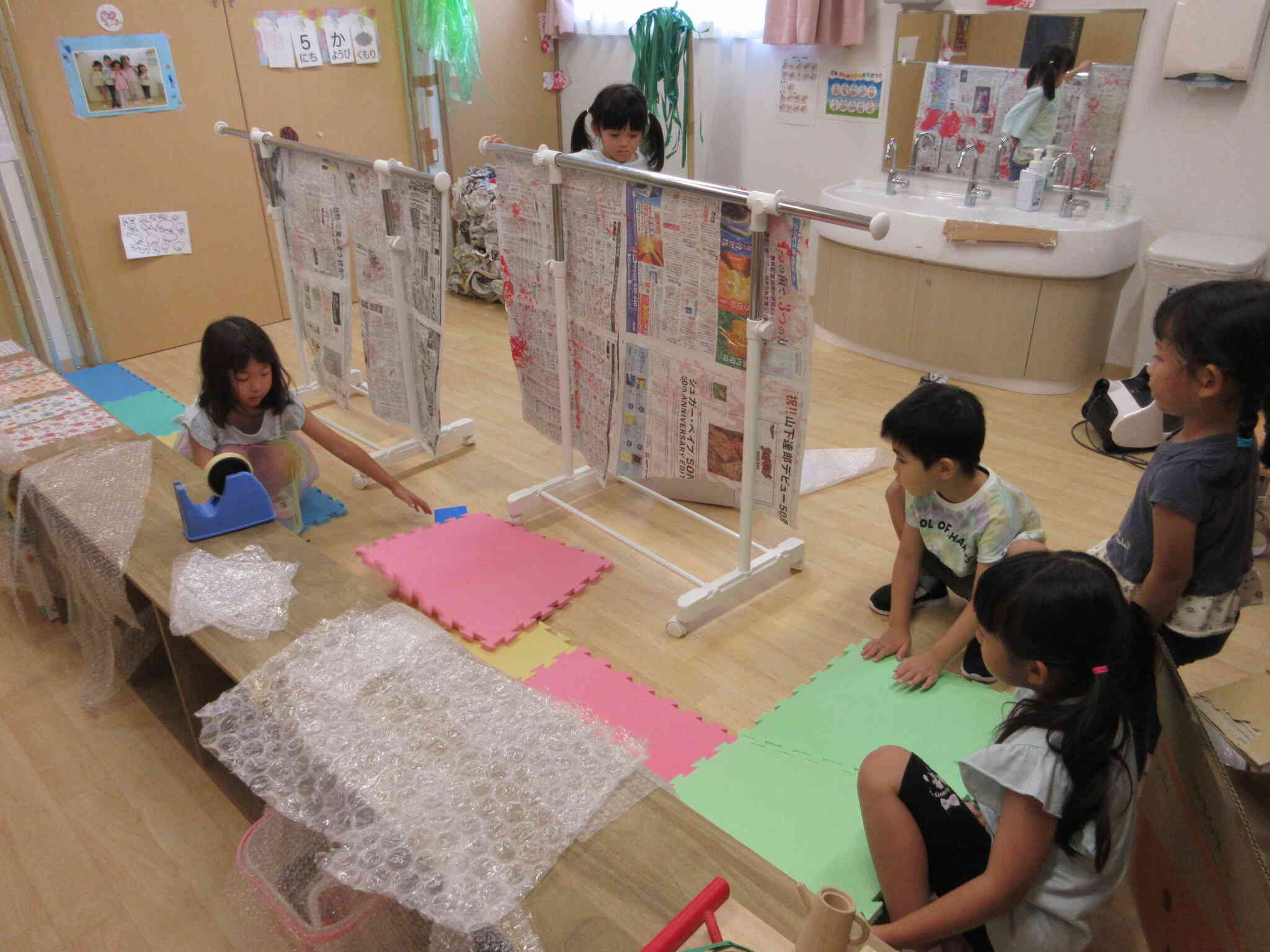 お化け屋敷もいよいよ完成に近づき…