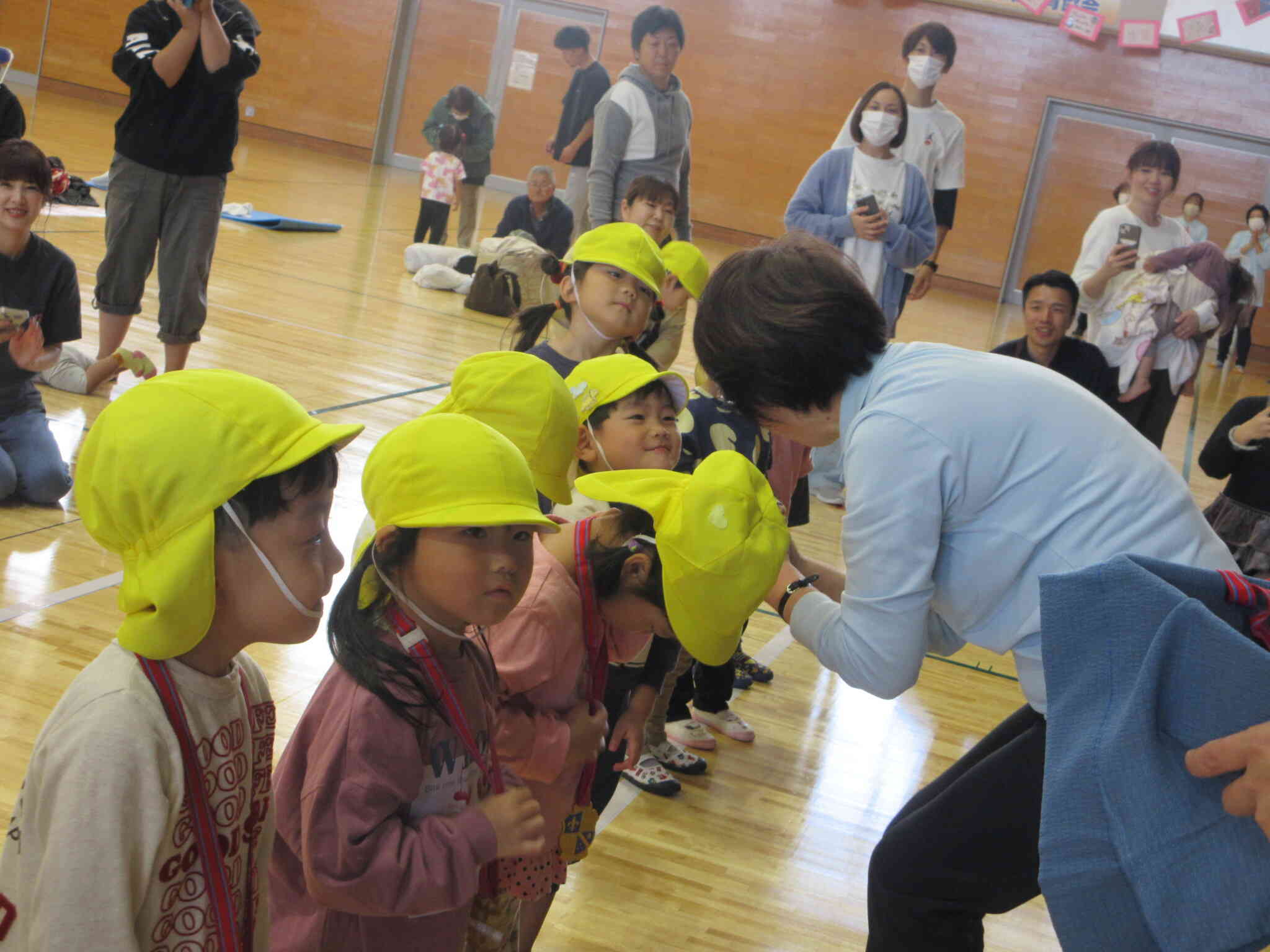 園長先生から金メダルを貰ったよ。わーまぶしい！
