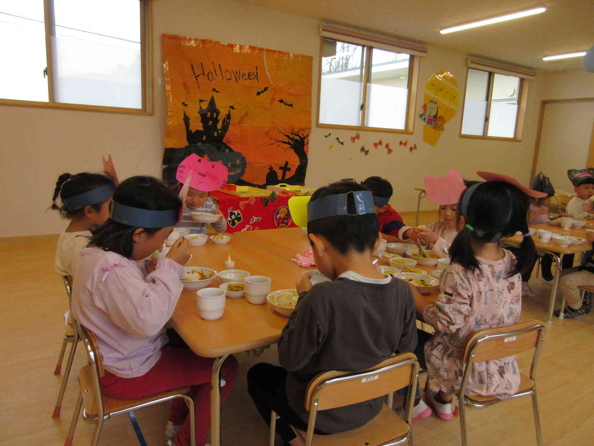 ホールでハロウィンパーティー