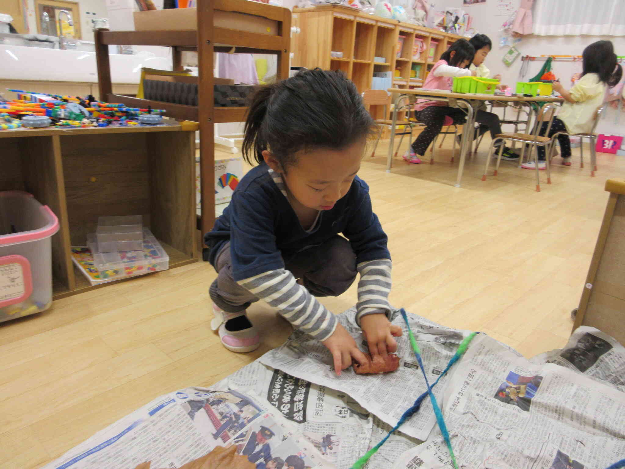 この辺に貼ろうかな