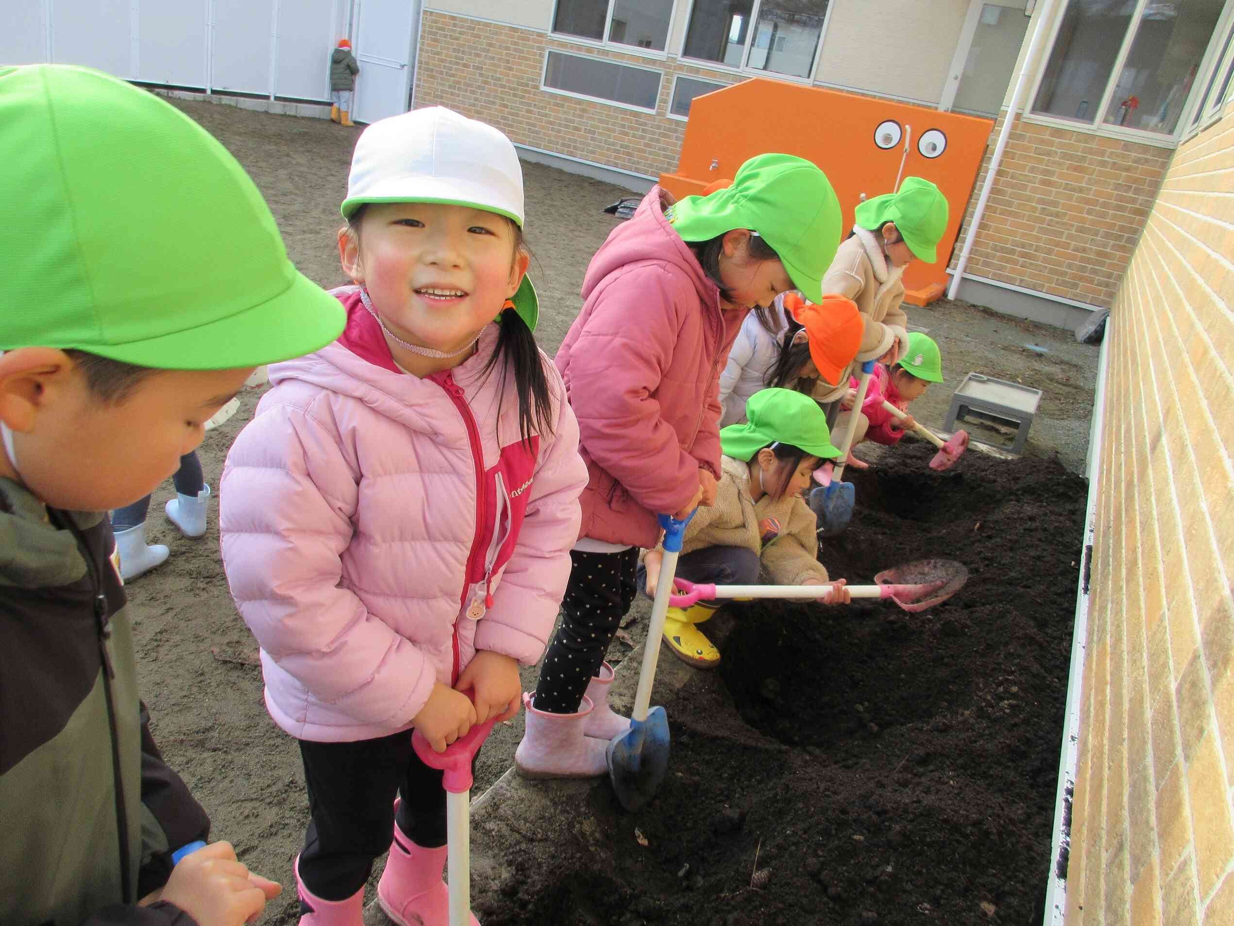 畑じまいも手伝ってもらいました