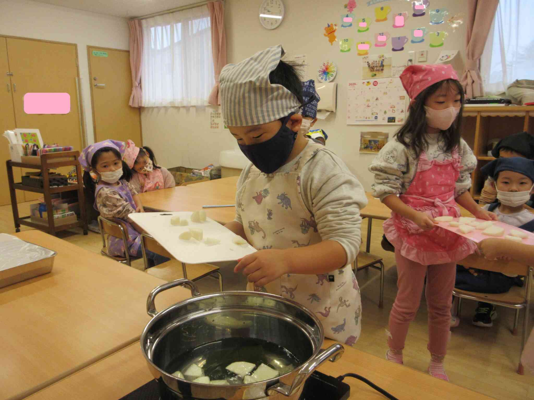 料理人のような手つきです