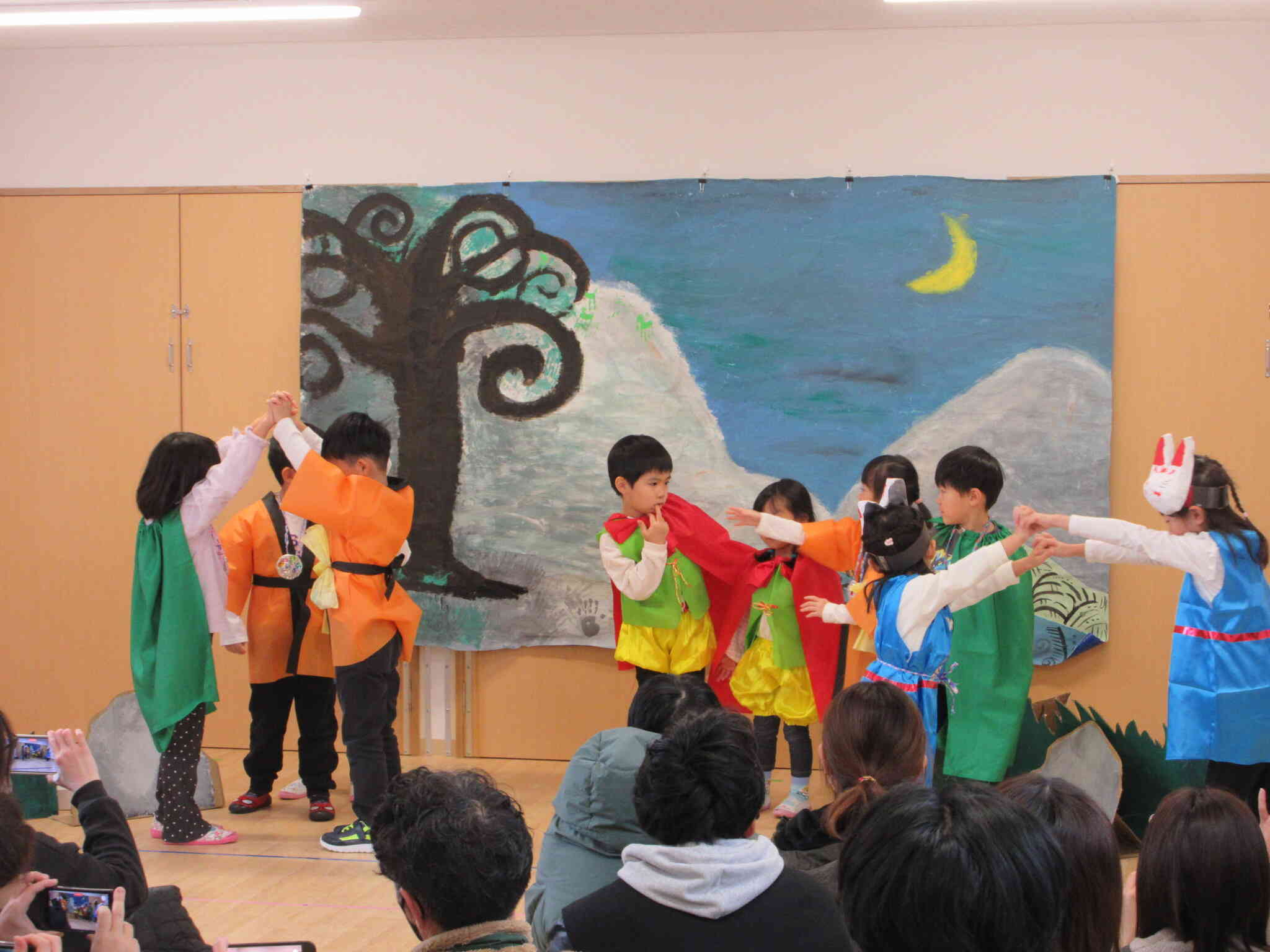 お楽しみ発表会（４、５歳児）④～めっきらもっきらどおんどん～