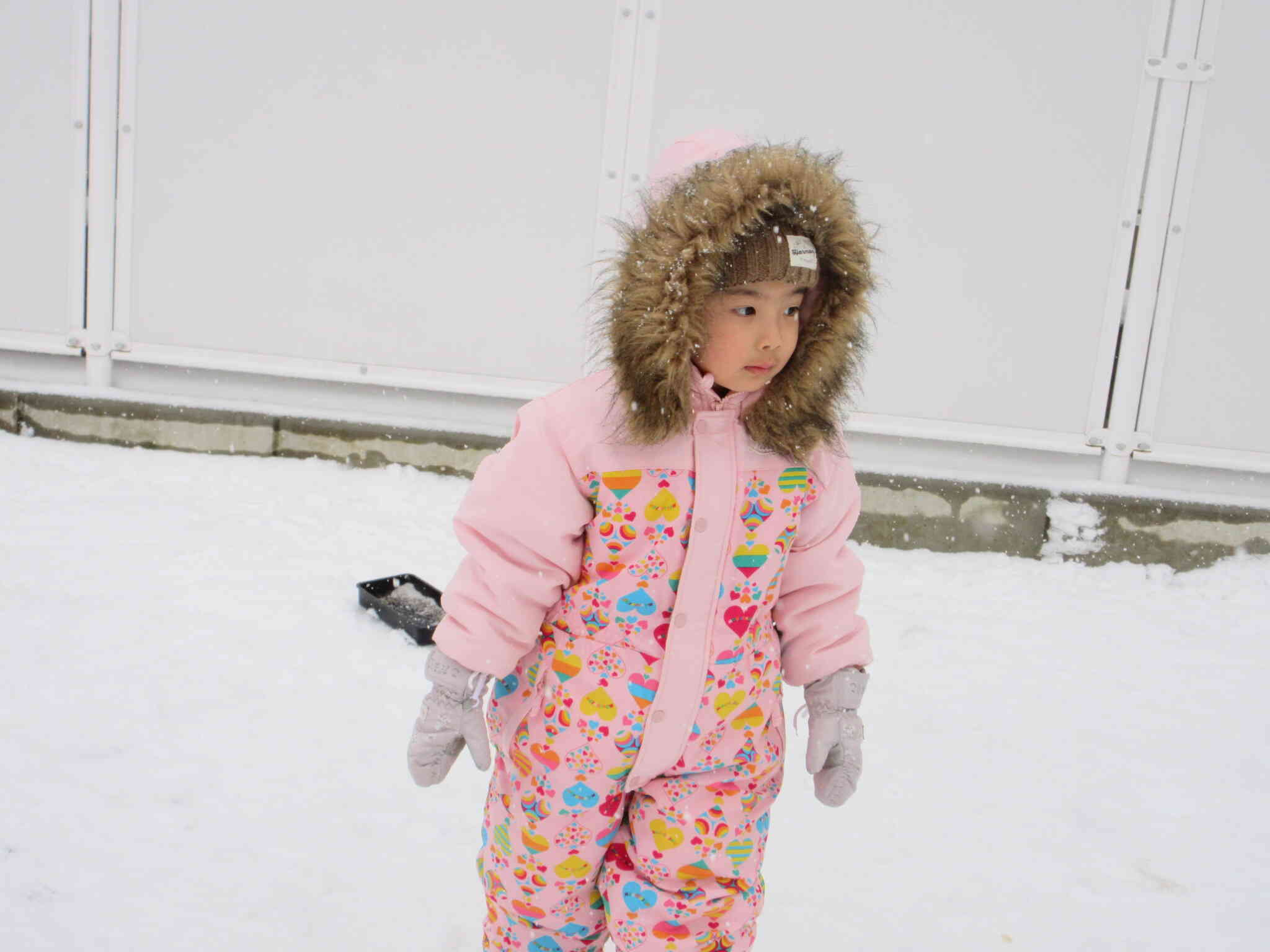 雪の降る日もジャンプスーツがあればへっちゃらだね