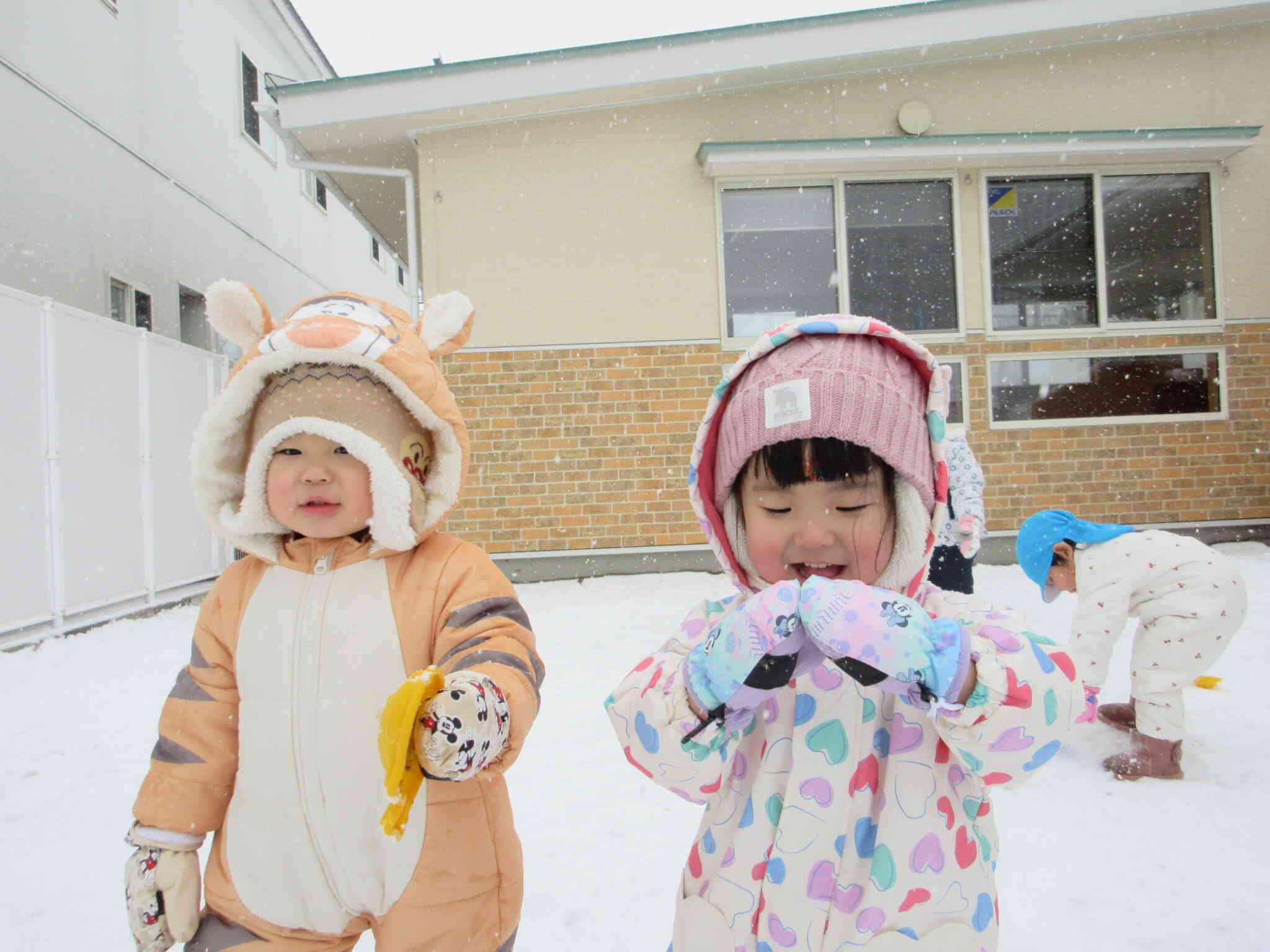 雪つかまえた？