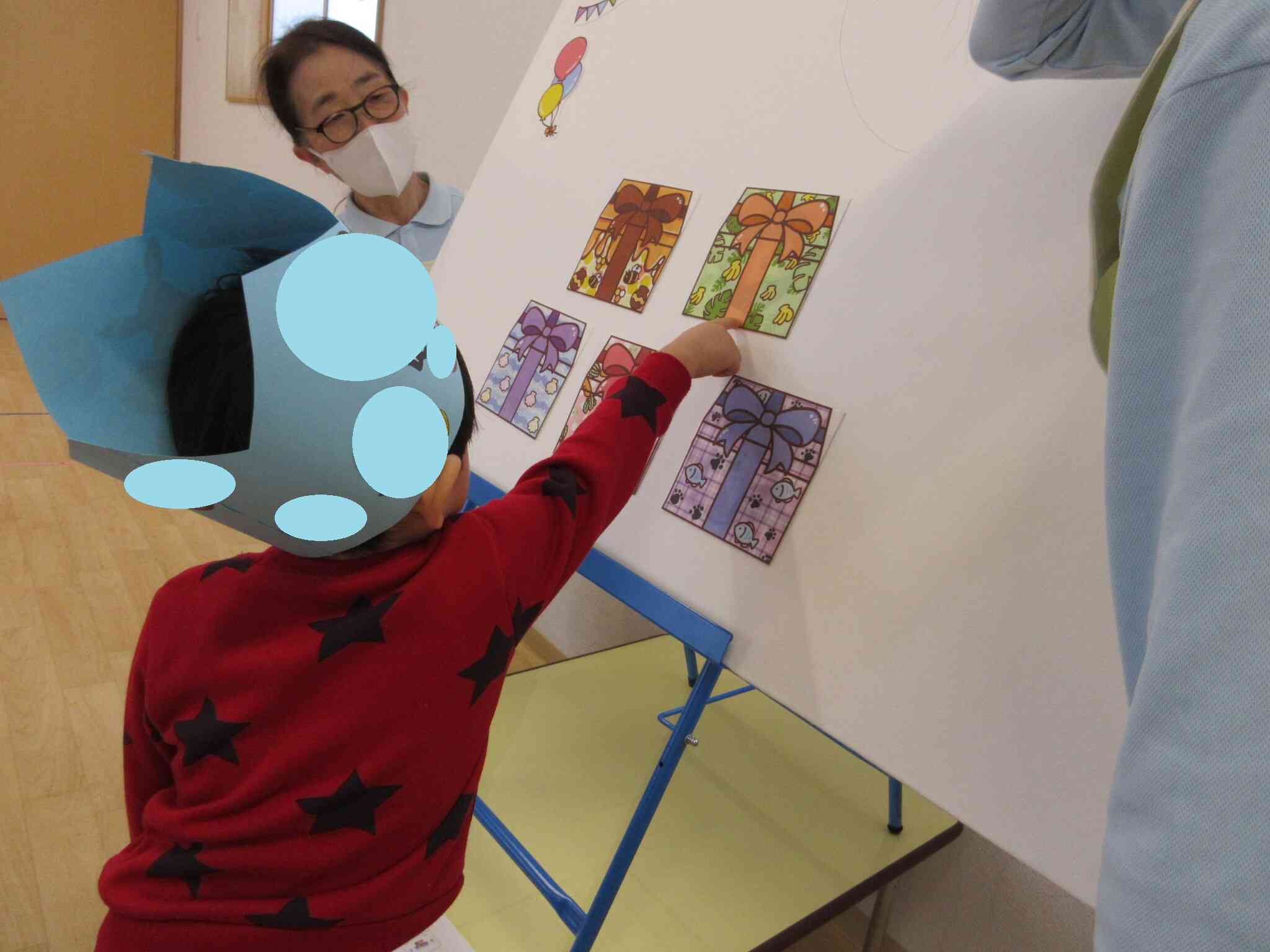 バナナのついたプレゼントにしようかな～