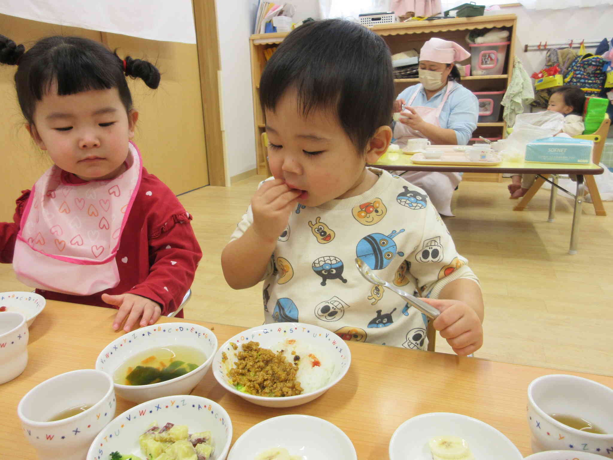 鬼の角をぱくっ