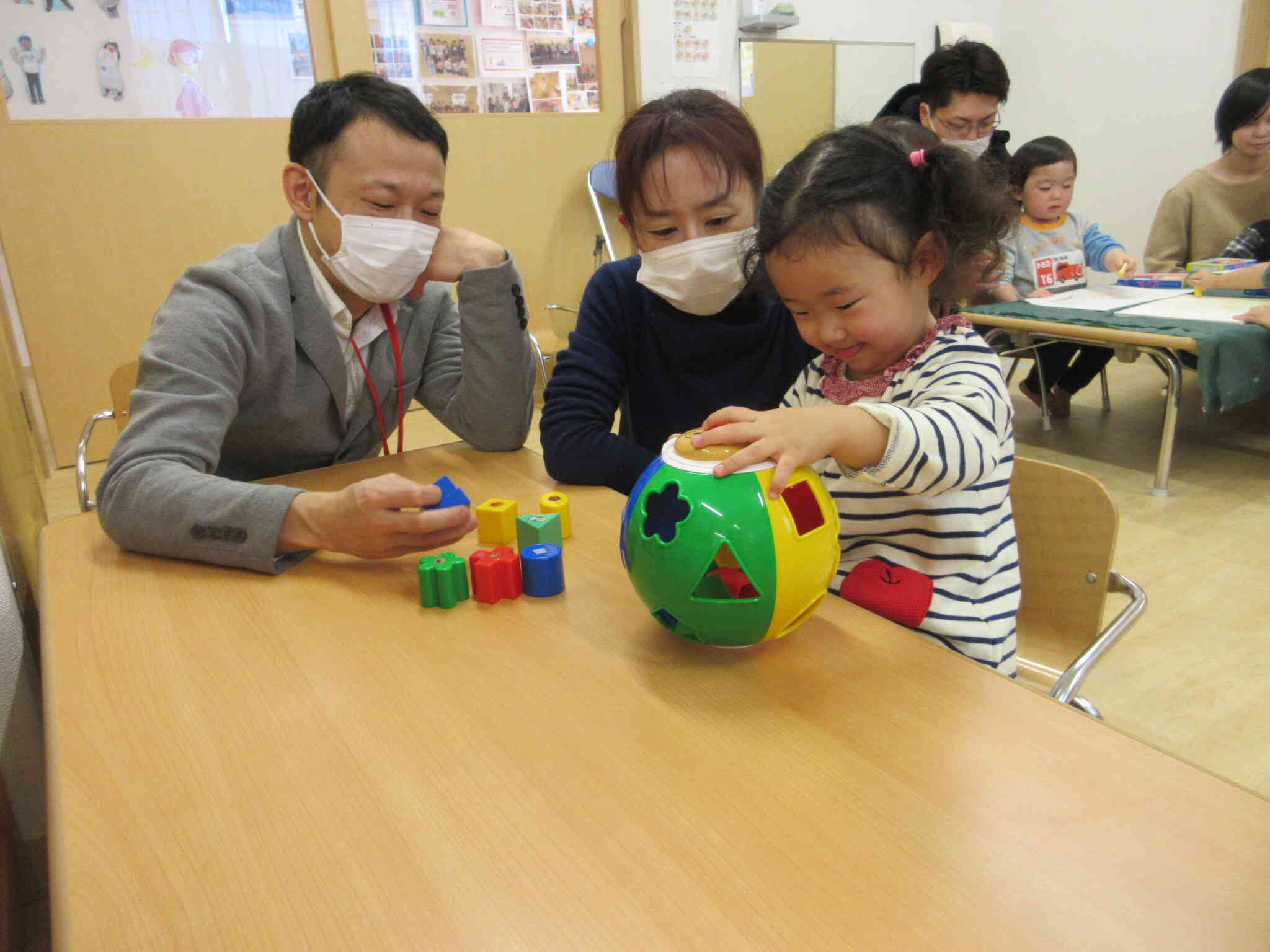 得意な型ハメをご披露中。