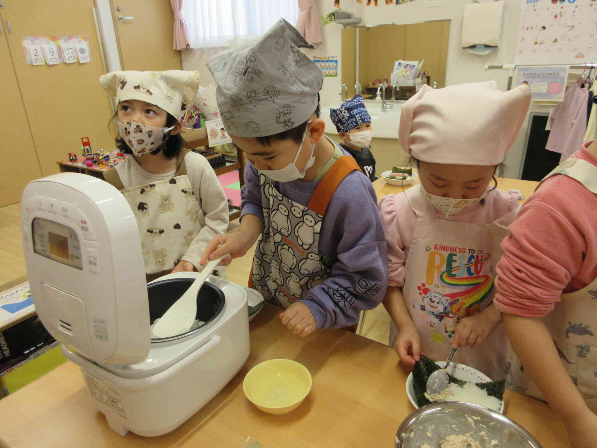 炊き立てのご飯で恵方巻最高だね