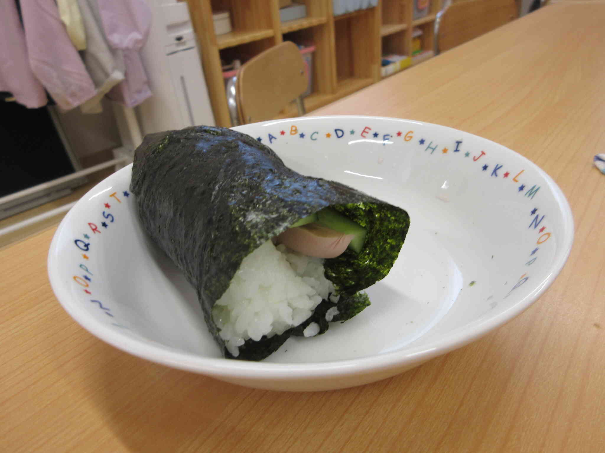 恵方巻作りクッキング(4、5歳児)②