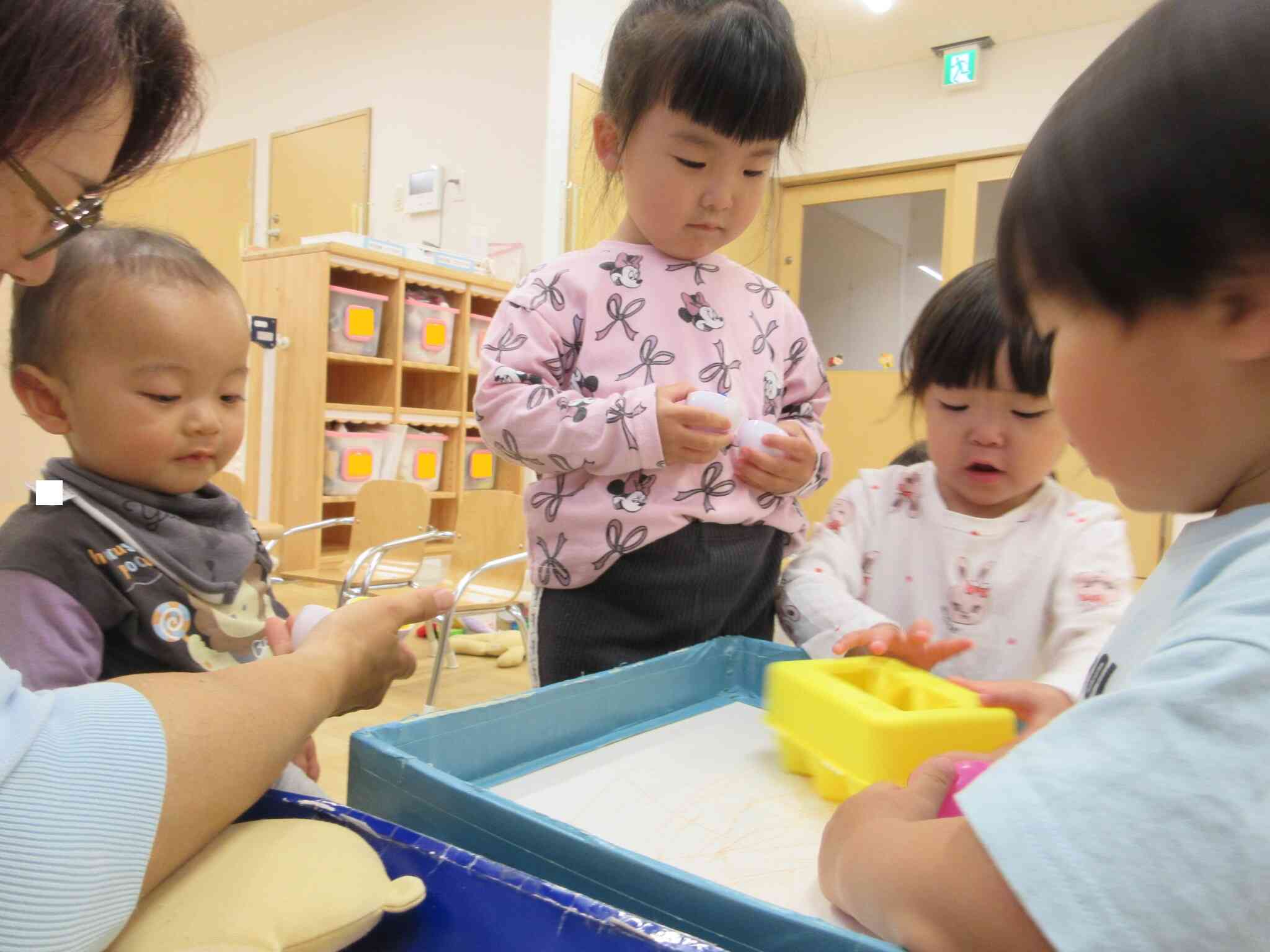 保育園で一緒に遊ぼう
