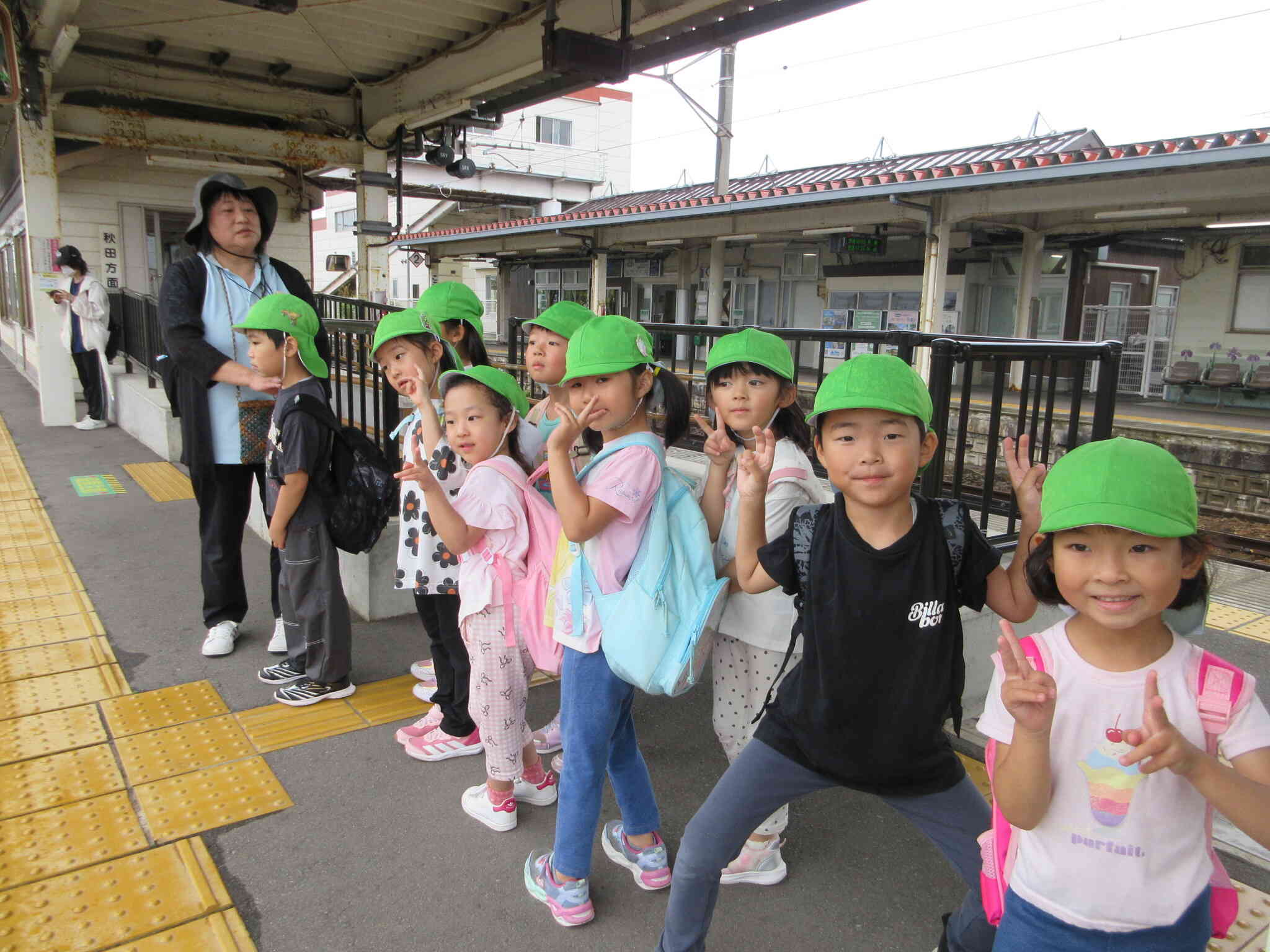 電車は、どっちから来るの？