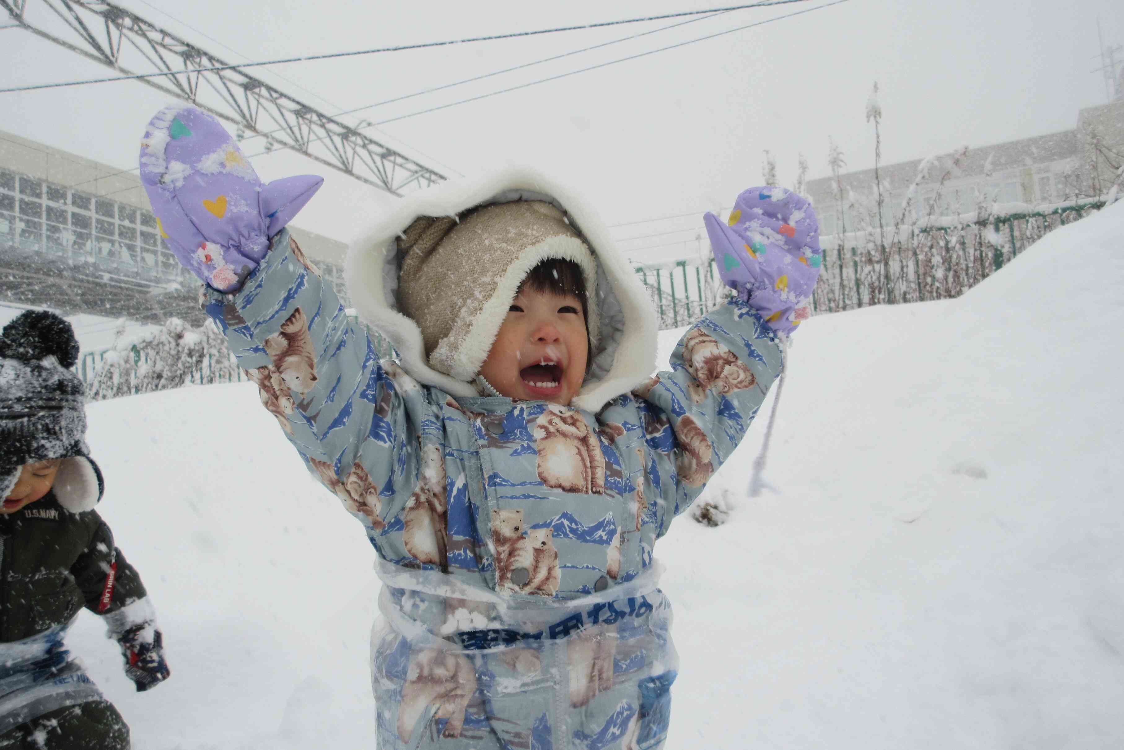 シンシンと降る雪の中で・・・