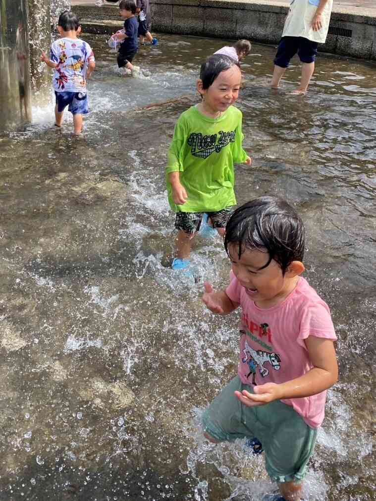 「つめたーい♪」