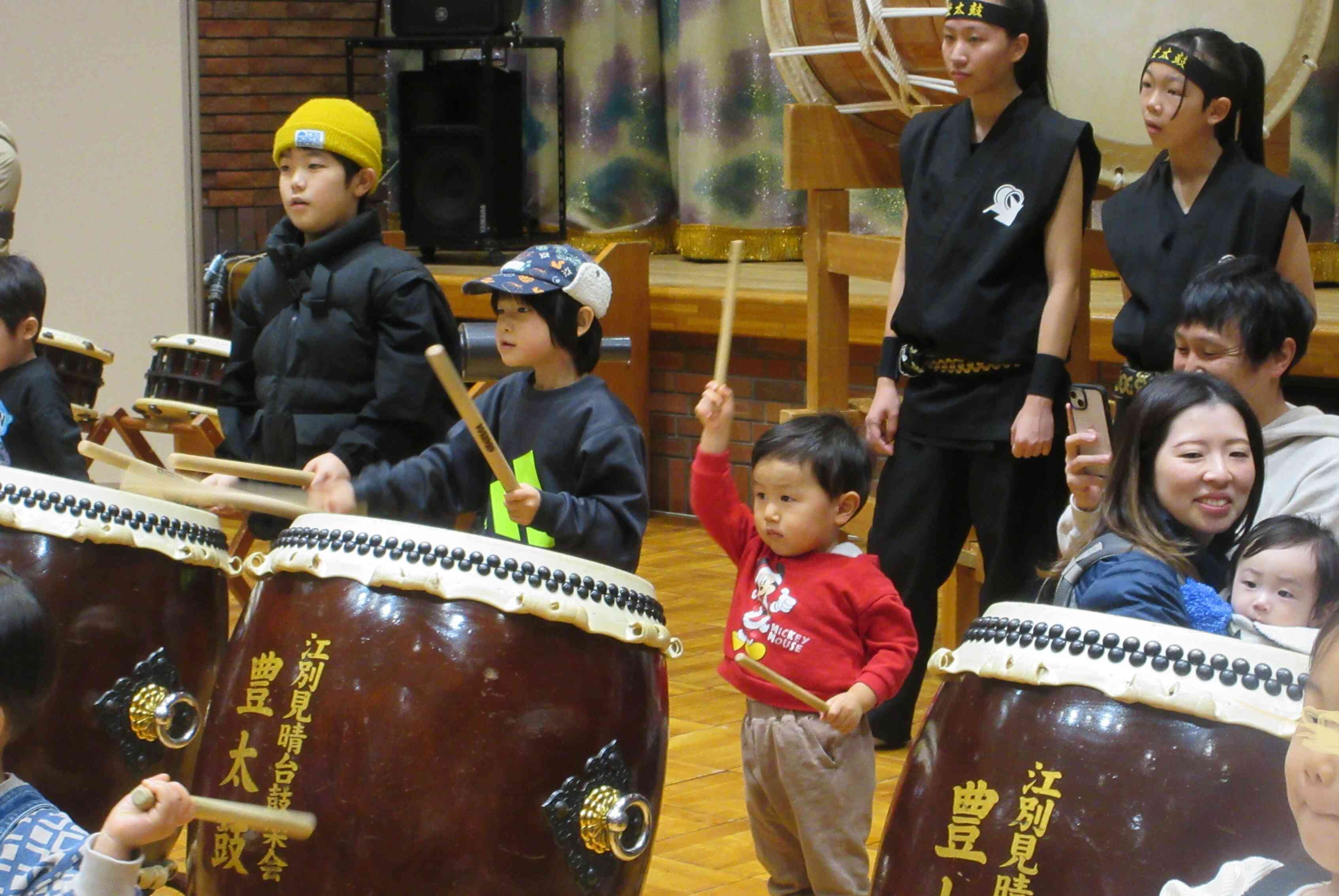 冬の親子鑑賞会～太鼓体験～