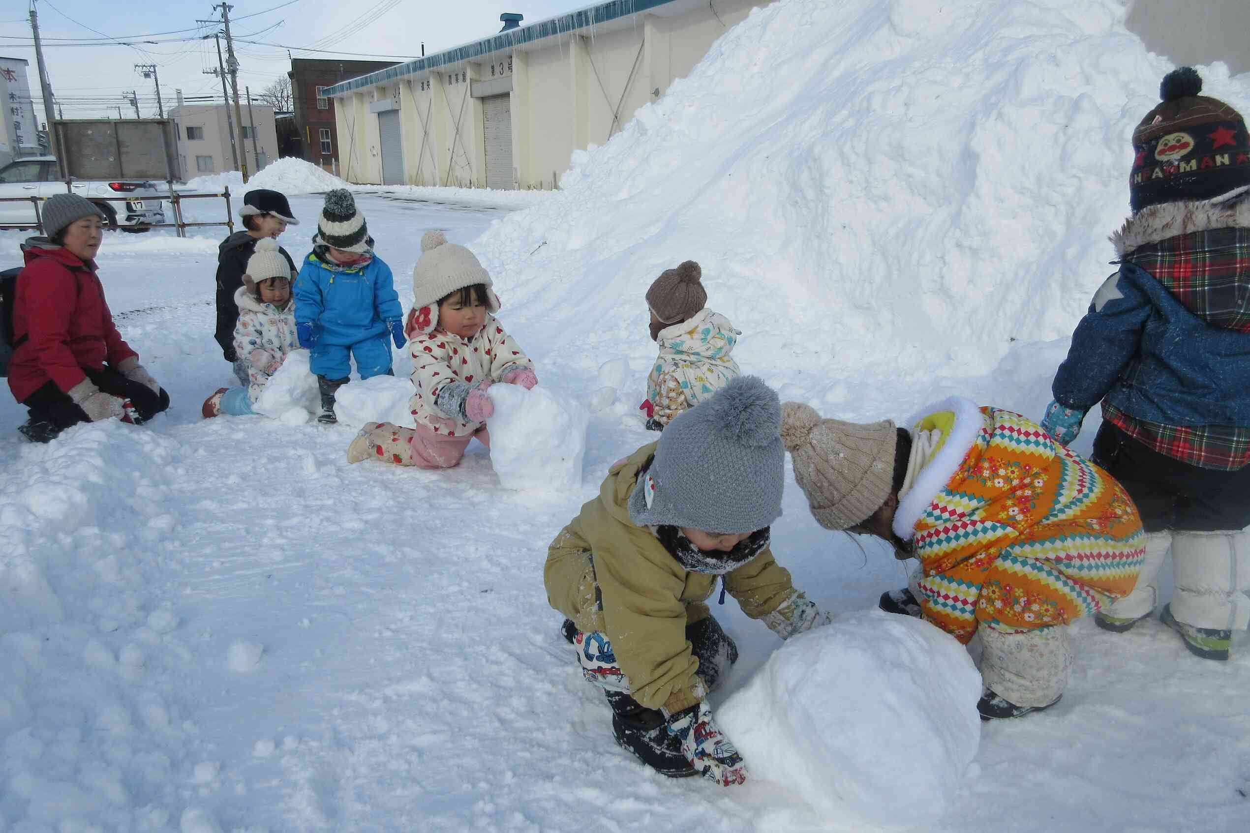 力持ち~!!!!(1歳児クラス)