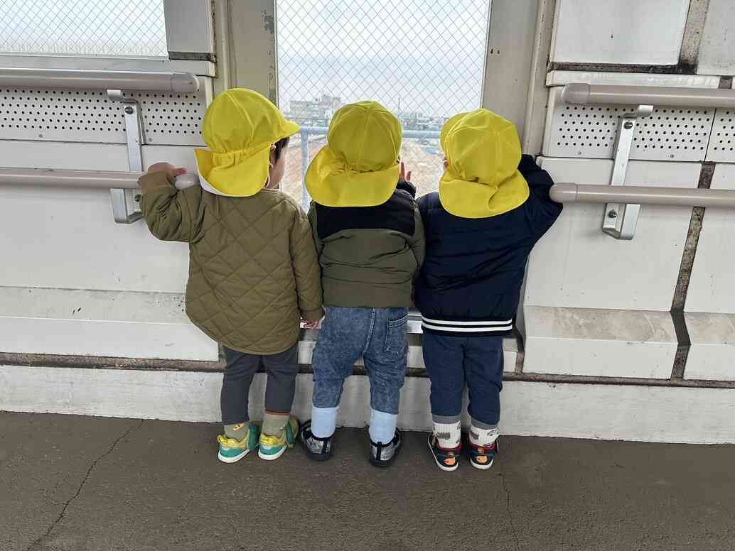 近くの陸橋から～