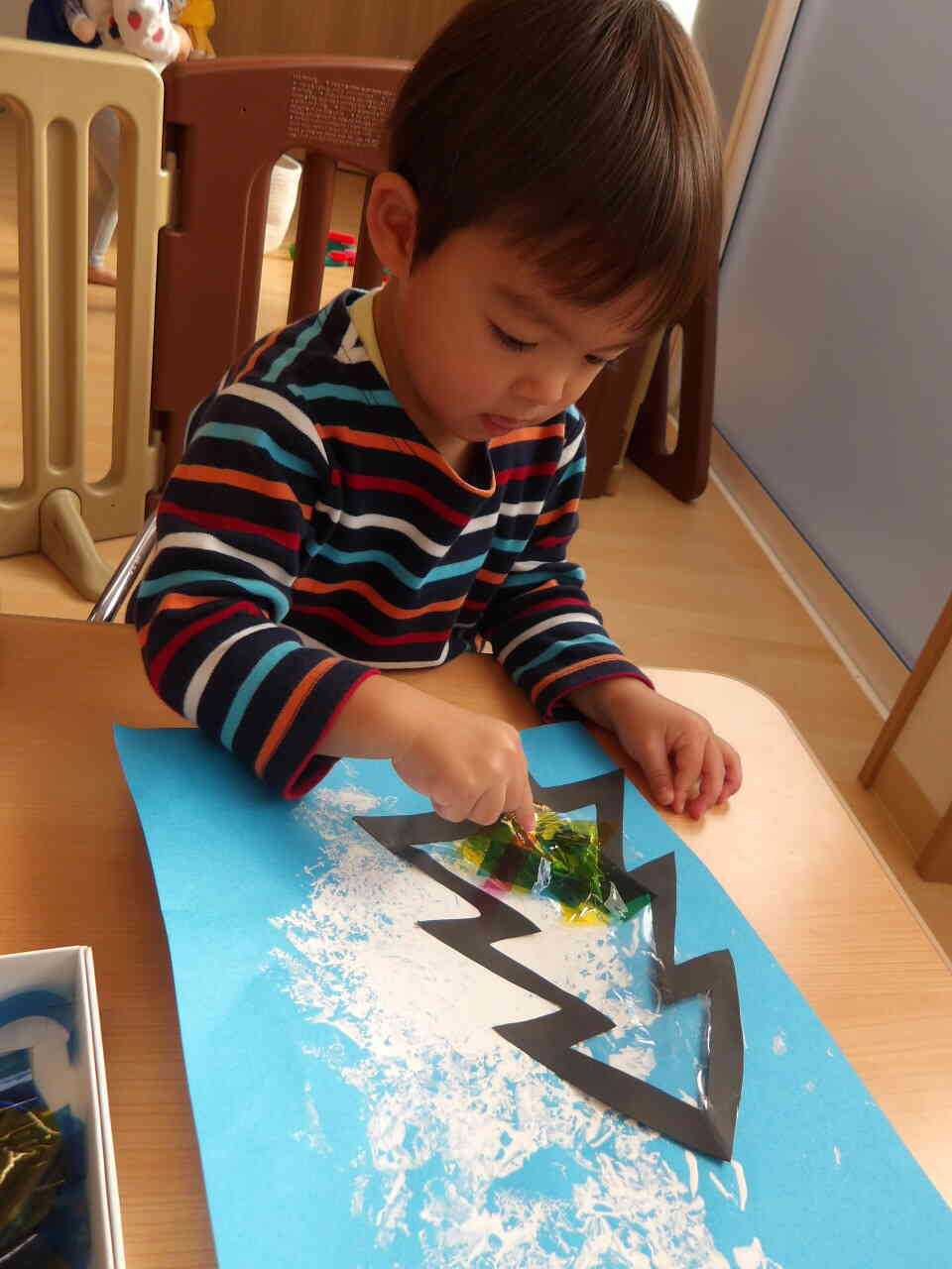 ここに貼って…