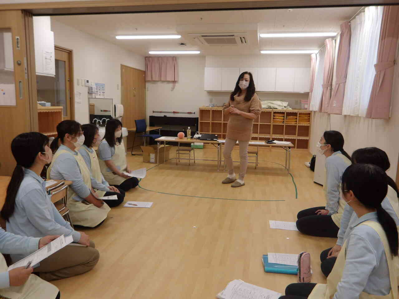 職員フォローアップ研修の様子　～座学編～