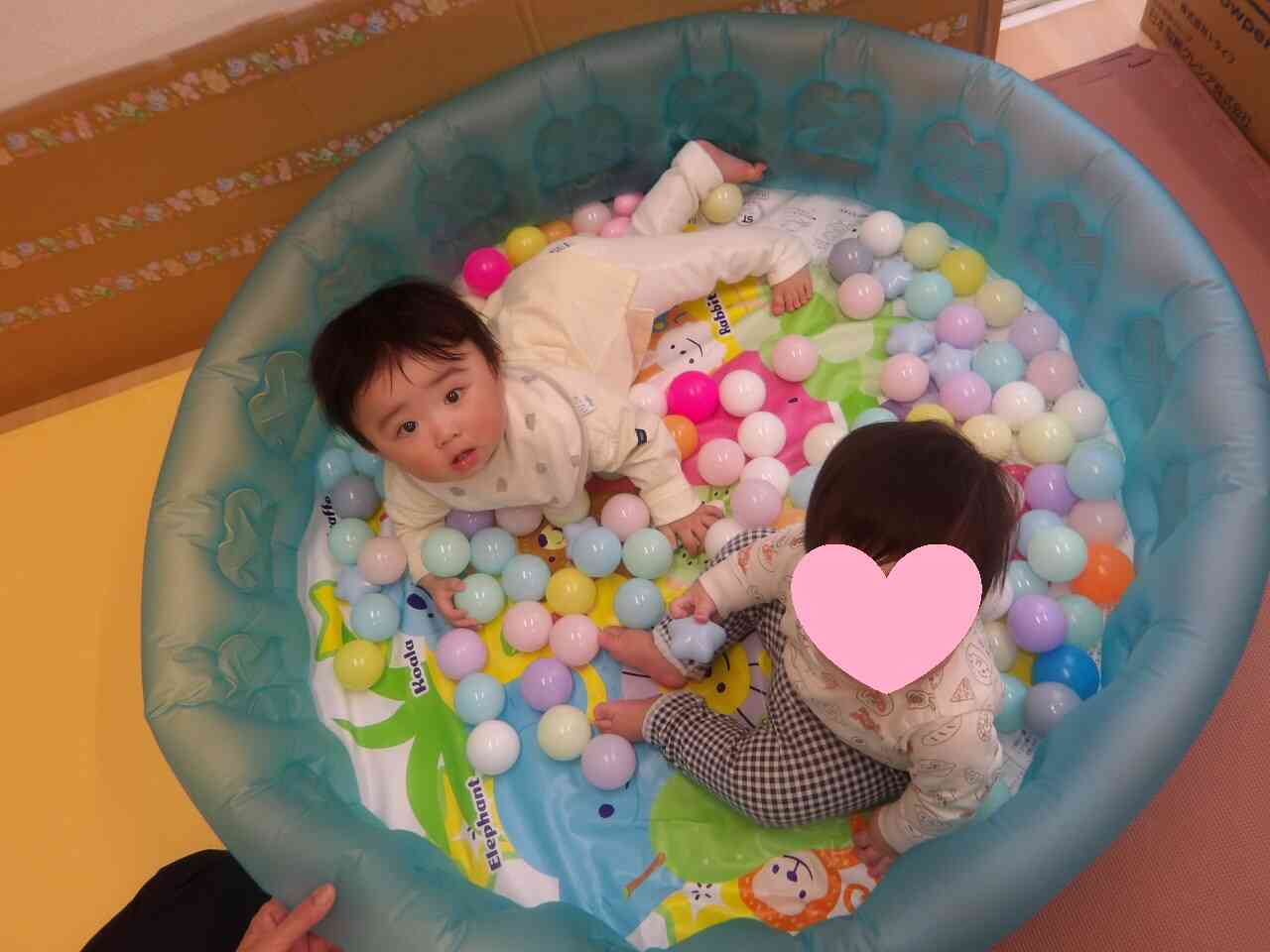 ボールプール楽しい！