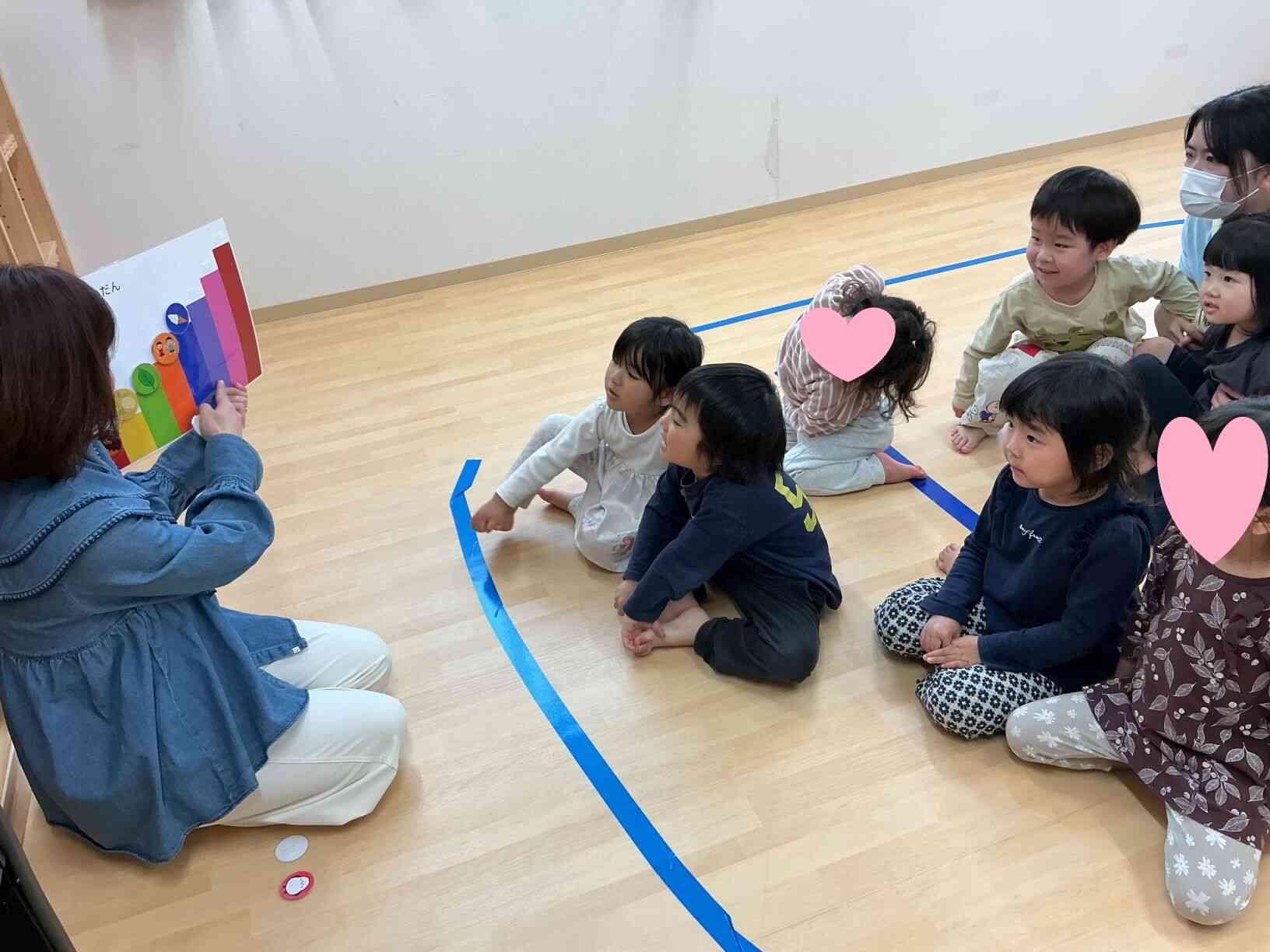 リトミック　（ぱんだ組4歳児、きりん組5歳児）