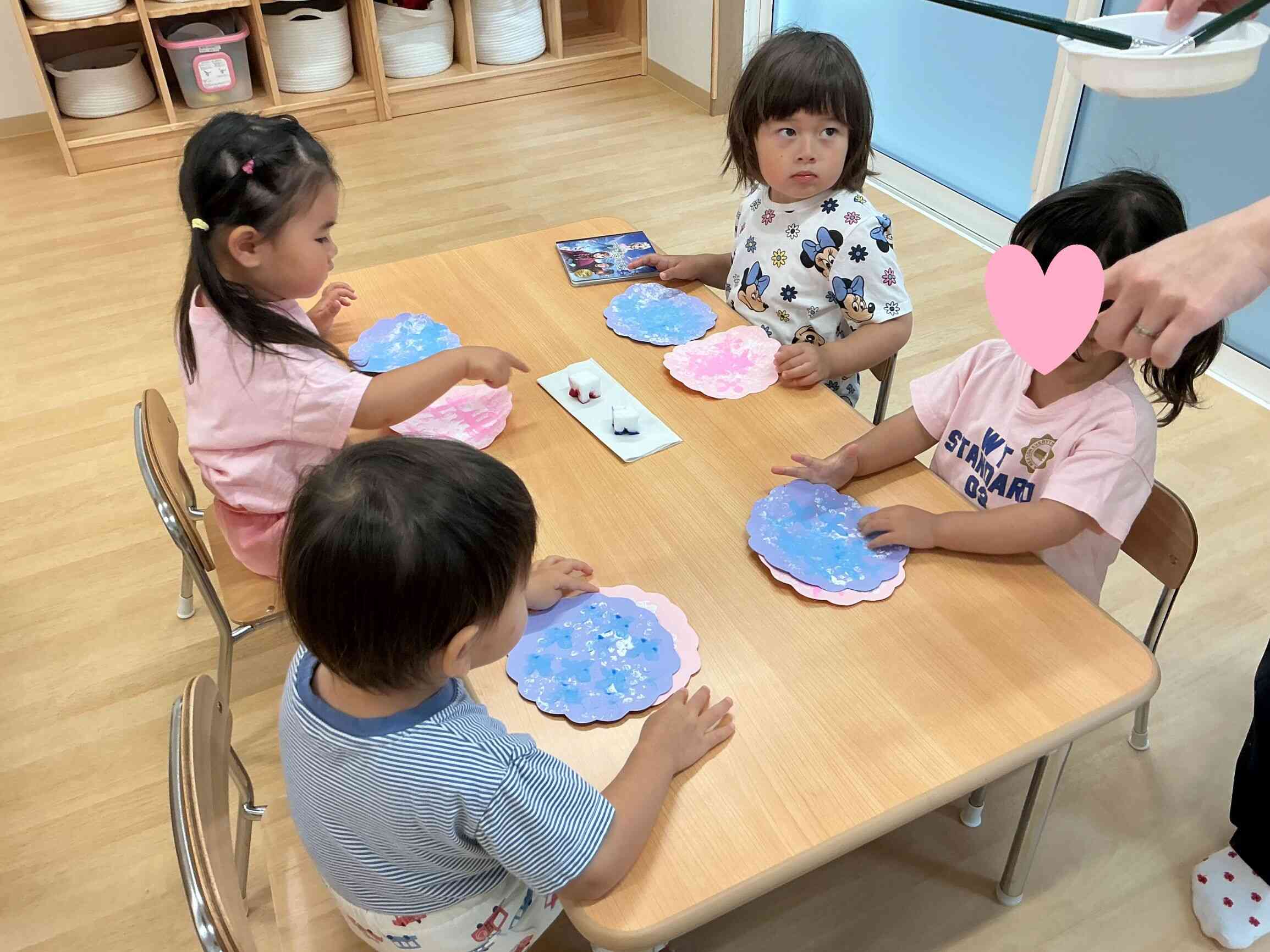 あじさいを作りました(2歳児 製作活動)