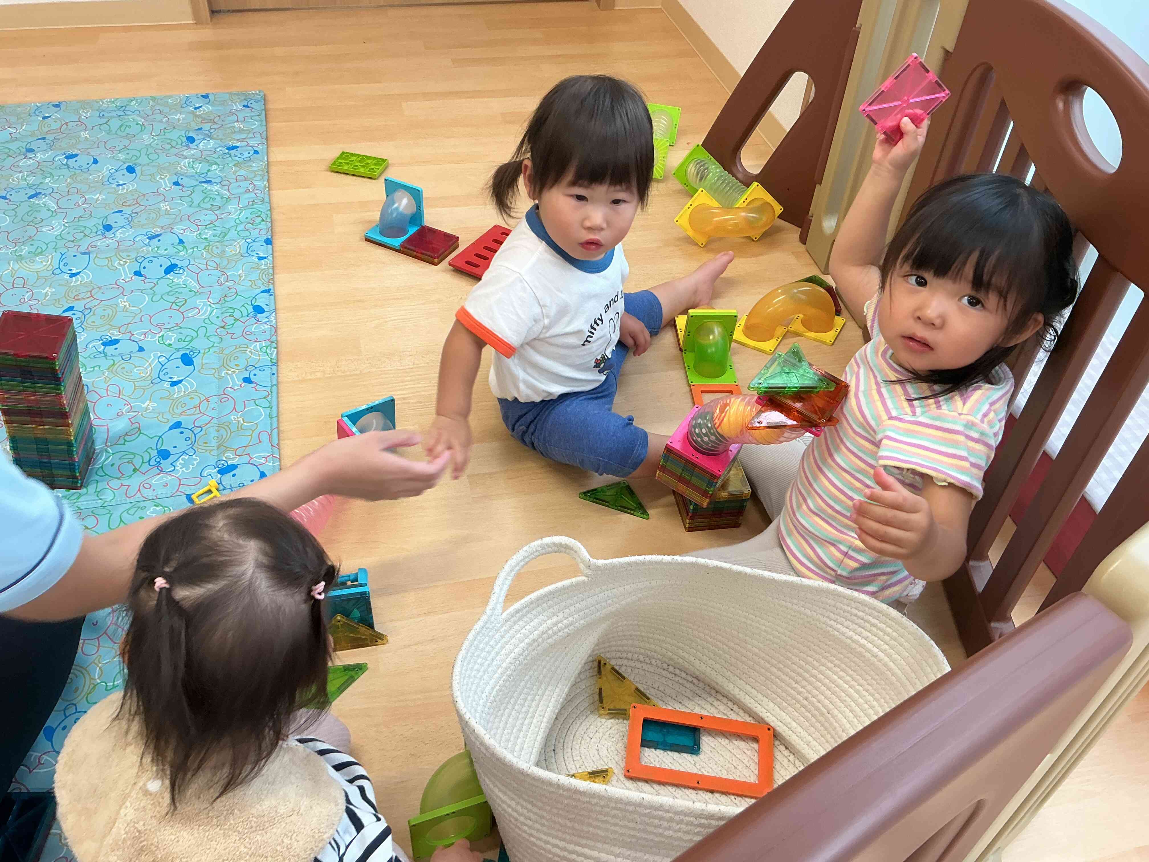 雨の日の過ごし方　あひる組（1歳児）