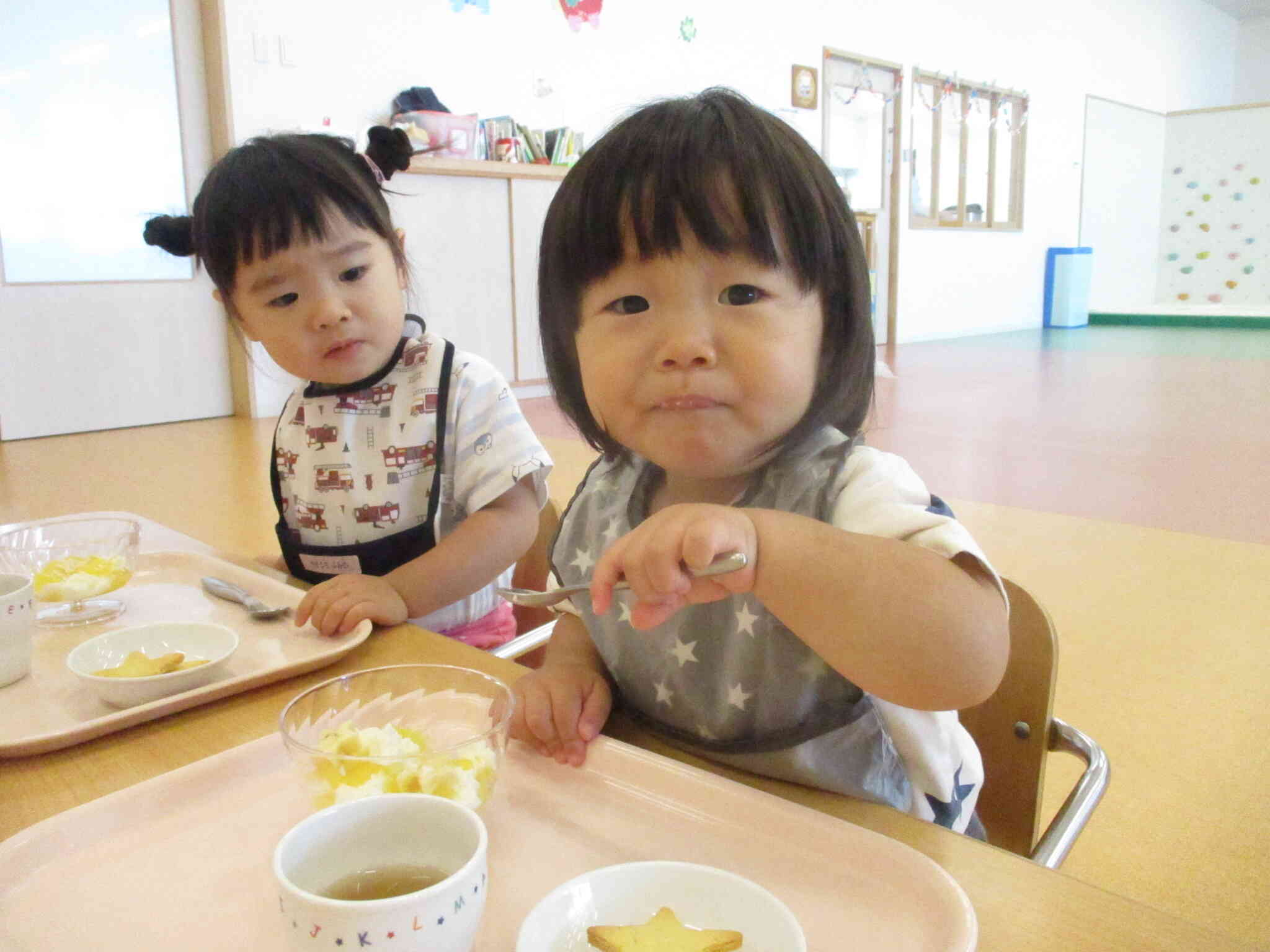 １歳児さんは食べやすいようにクラッシュしてます。