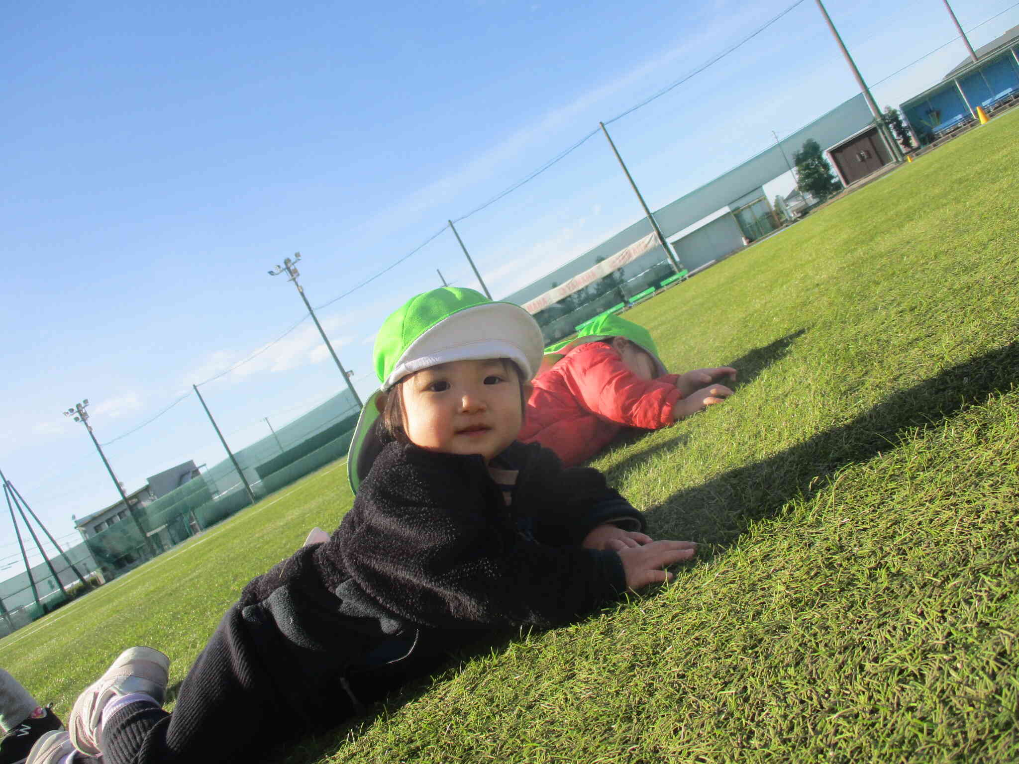 寝転がると気持ちが良いね♪