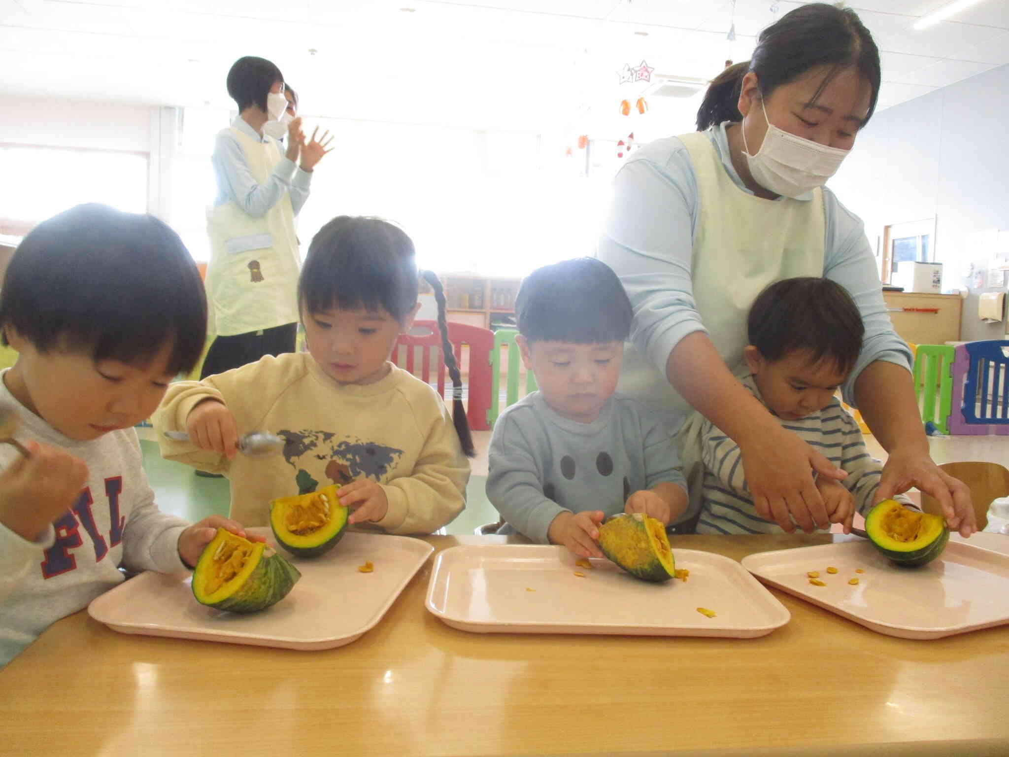 種取りをお手伝い