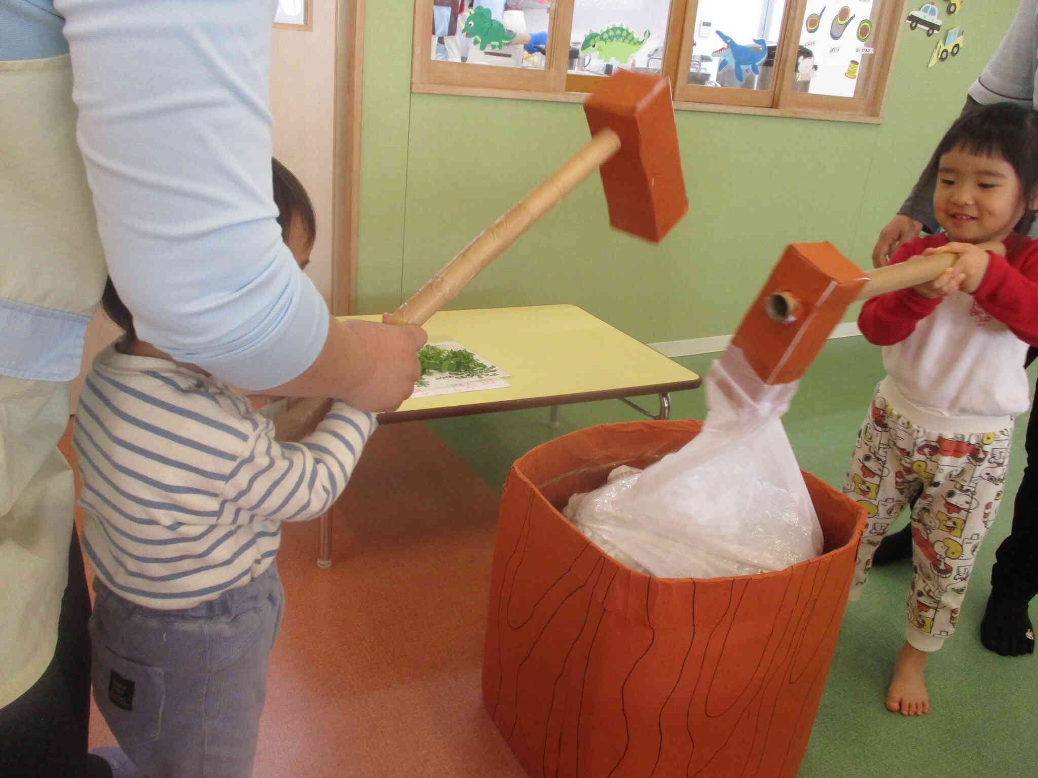 お餅が伸びてる！