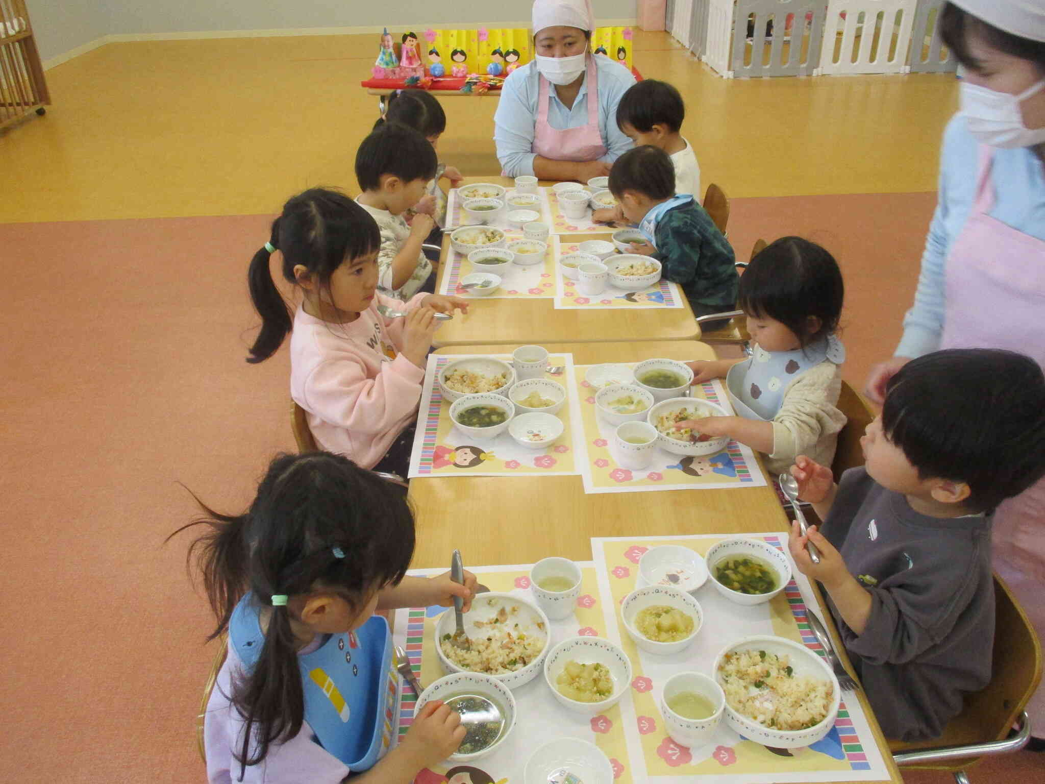 ひな祭りの日のお給食♪