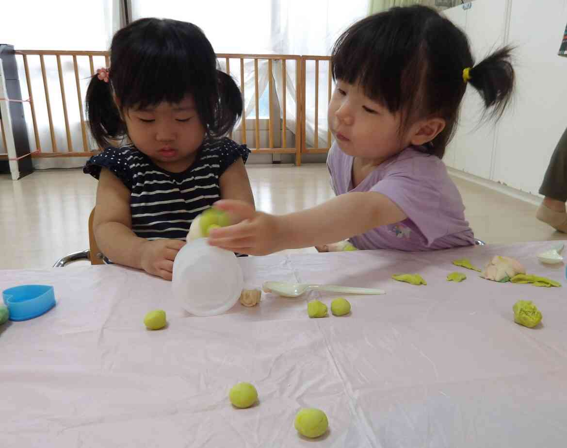 小麦粉粘土遊び