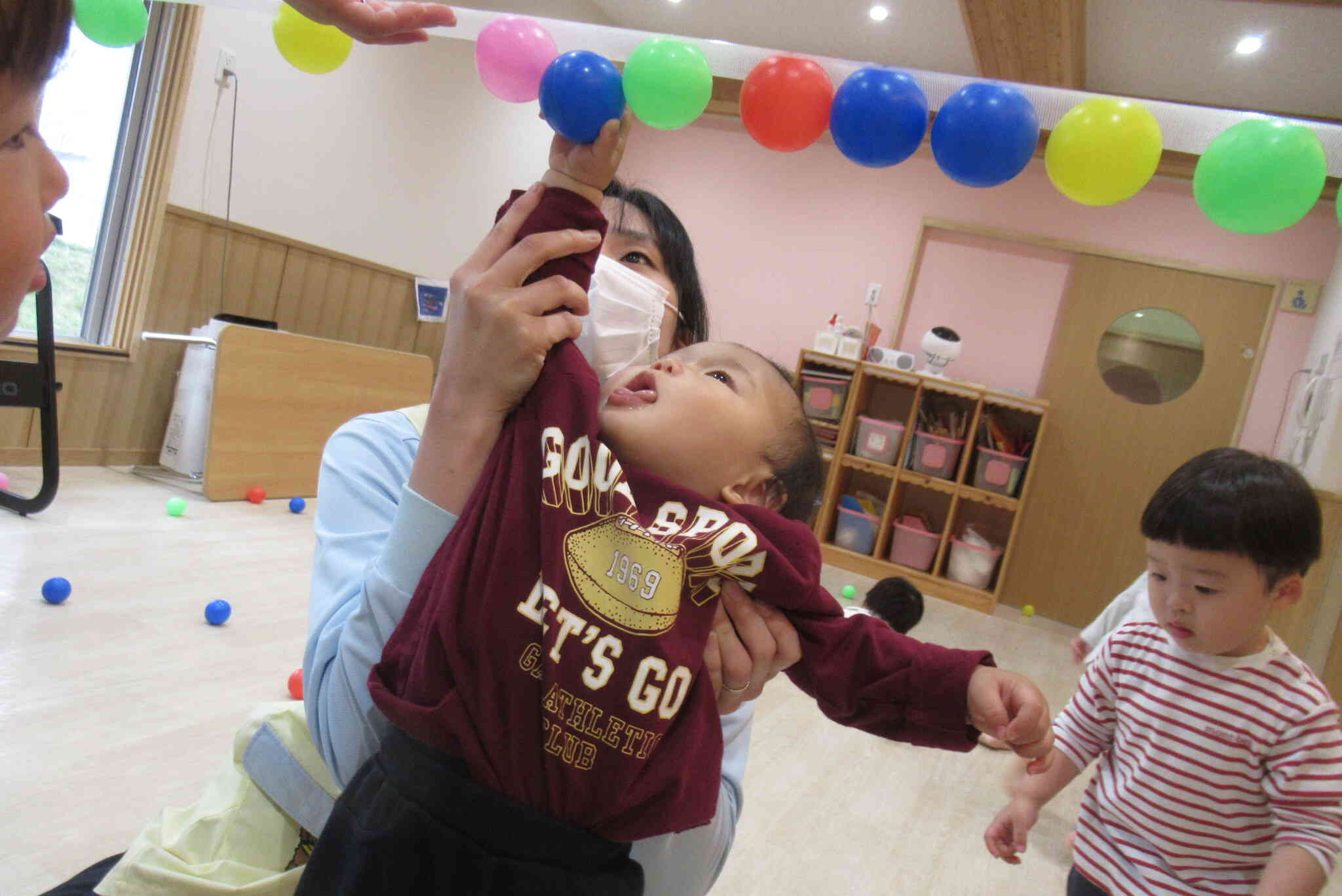 ぼくも頑張ってくっつけるよー
