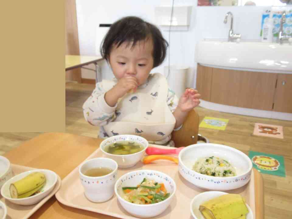 ぼくは大好きなバナナから！！