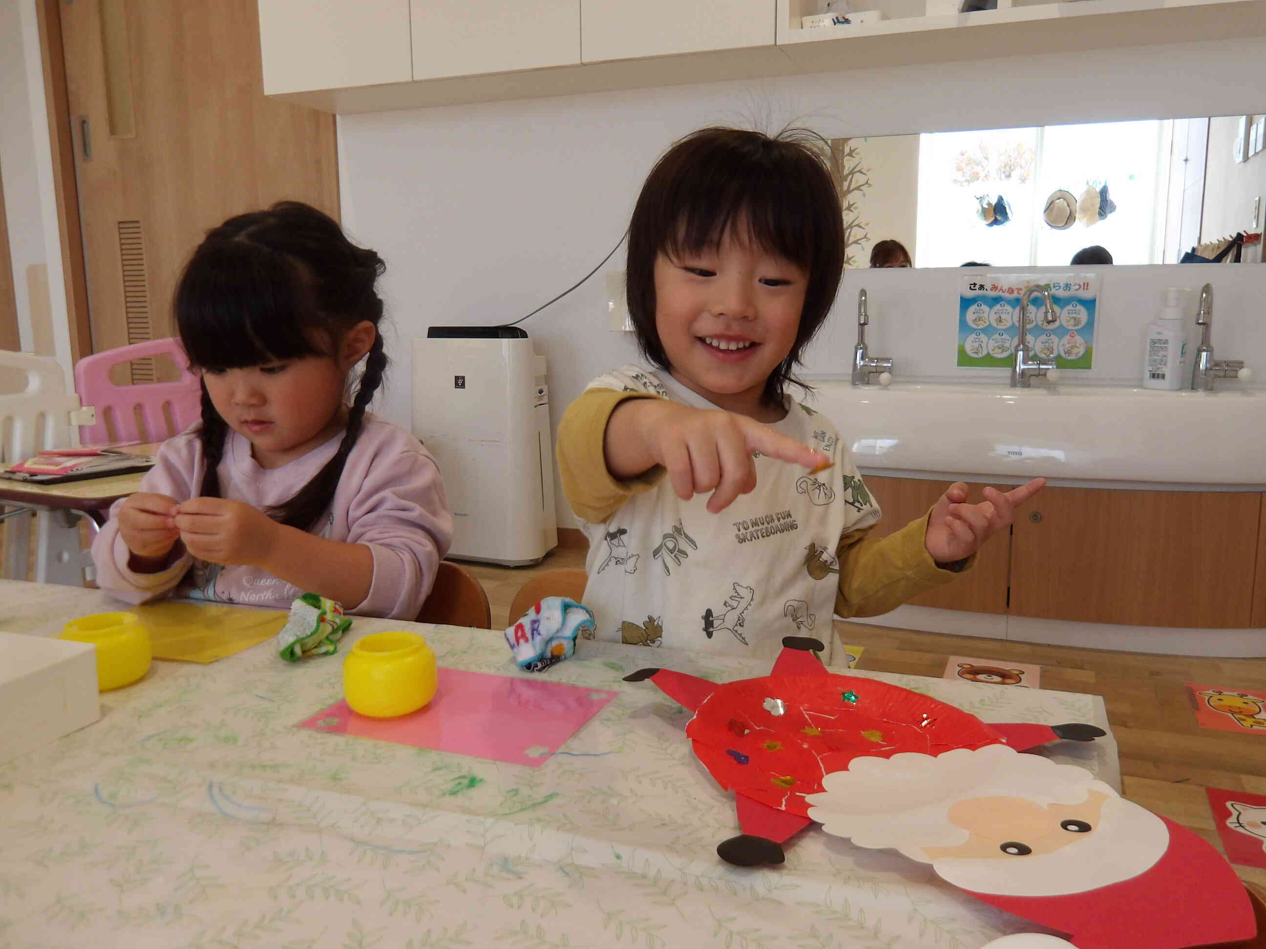 ぬりぬり、、、