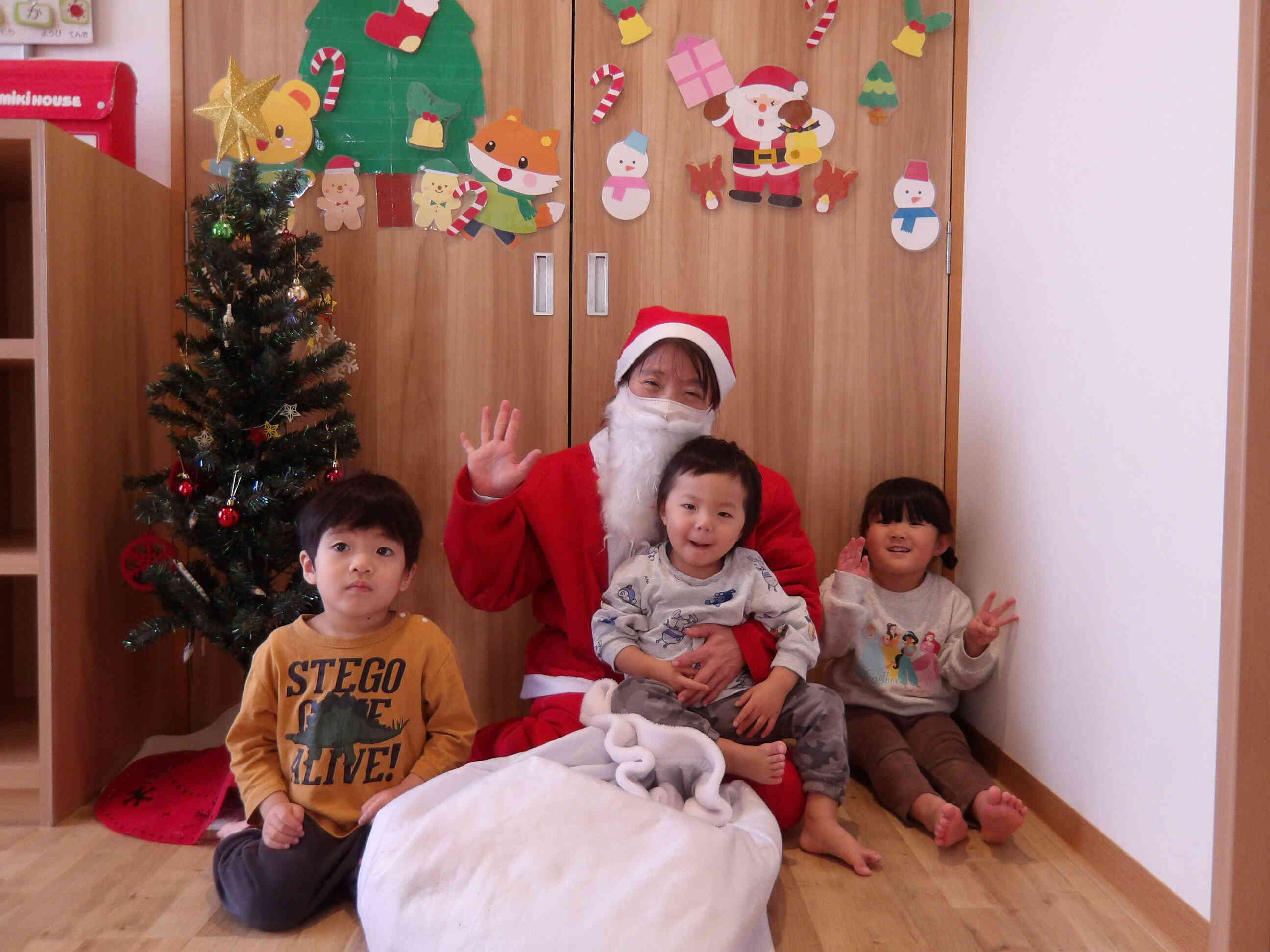 サンタさんと一緒にパシャリ♡