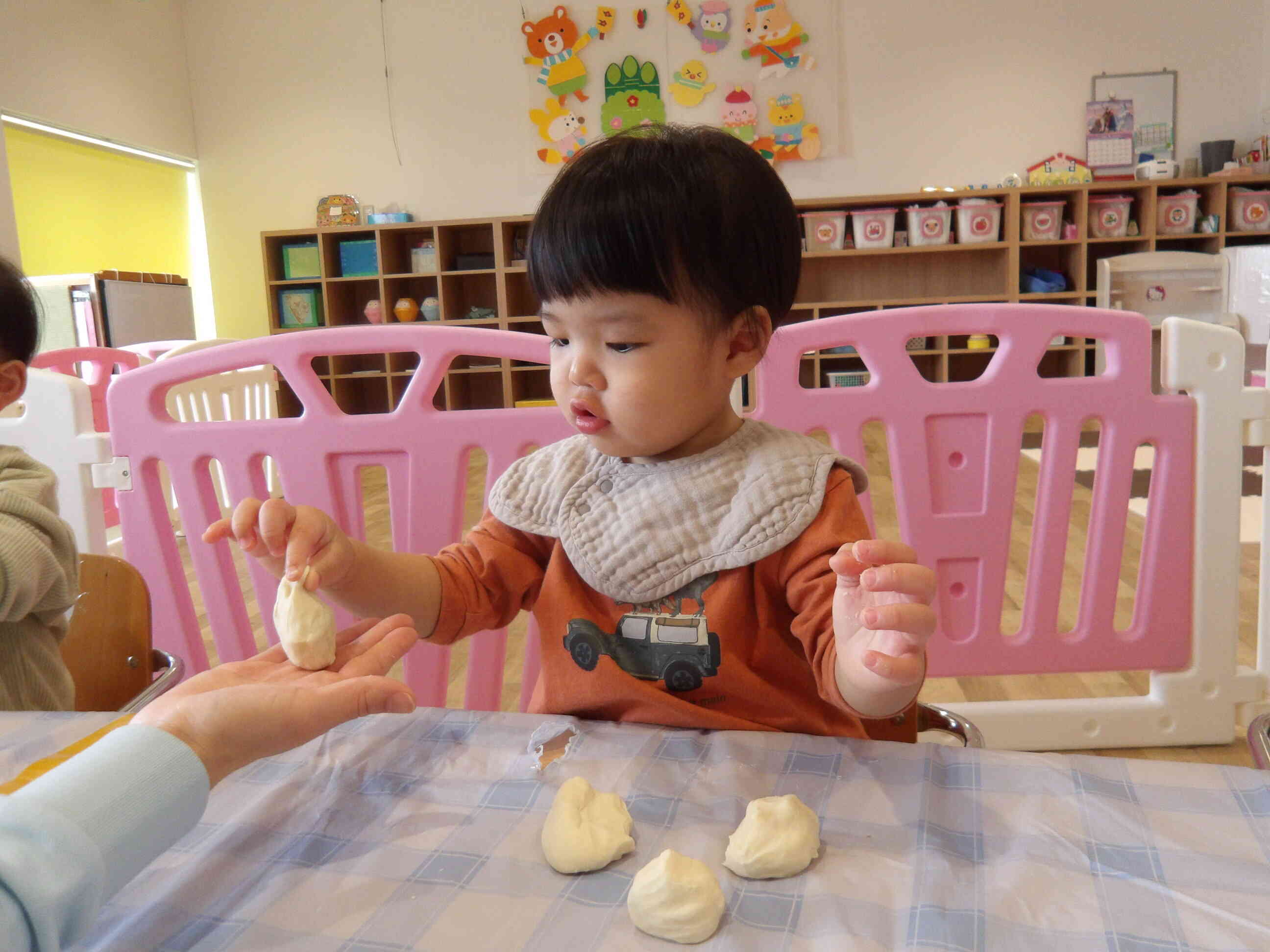 指でつまんでみるよ！