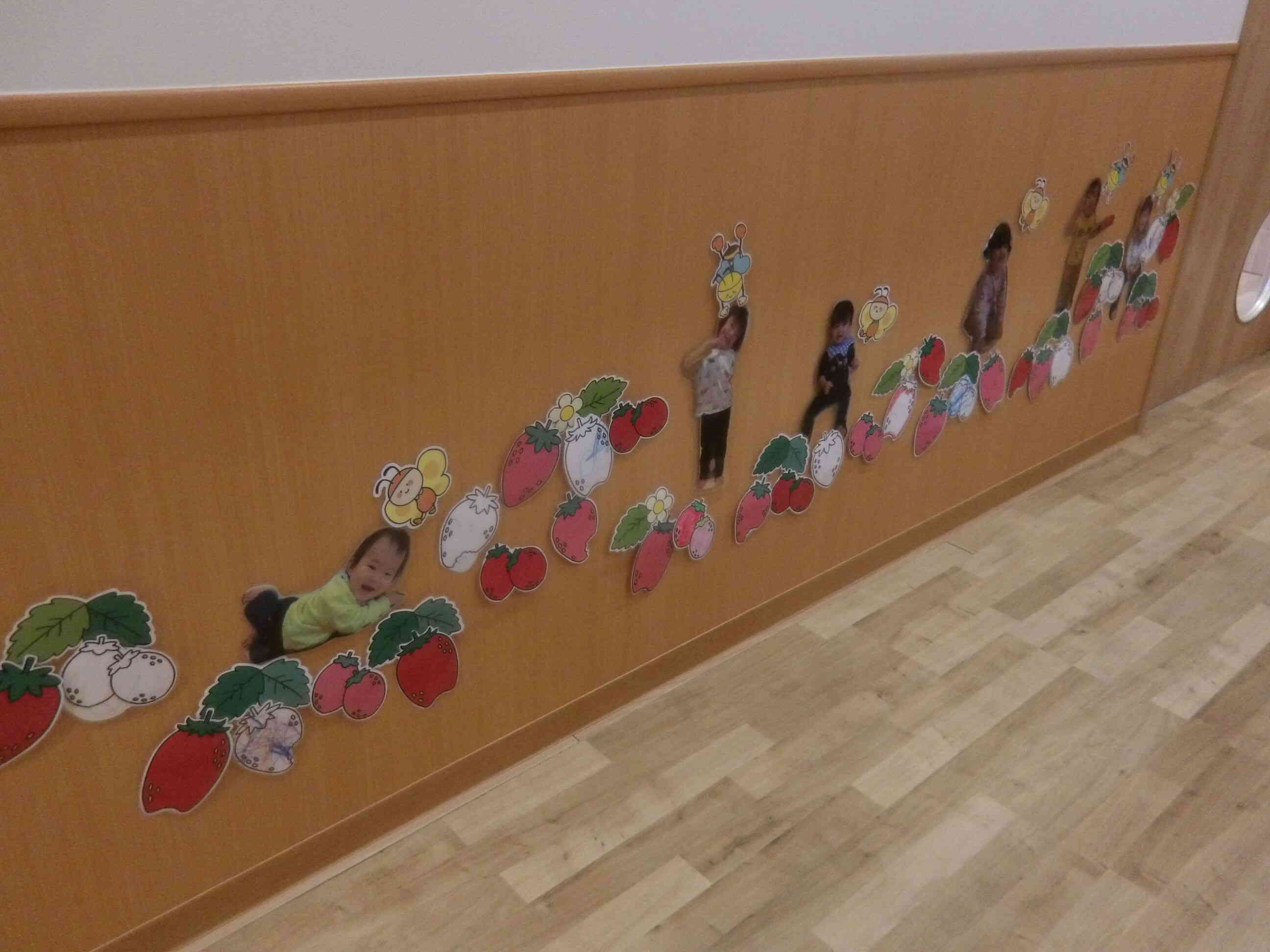 ファボーレ保育園のかわいいいちご畑です♡