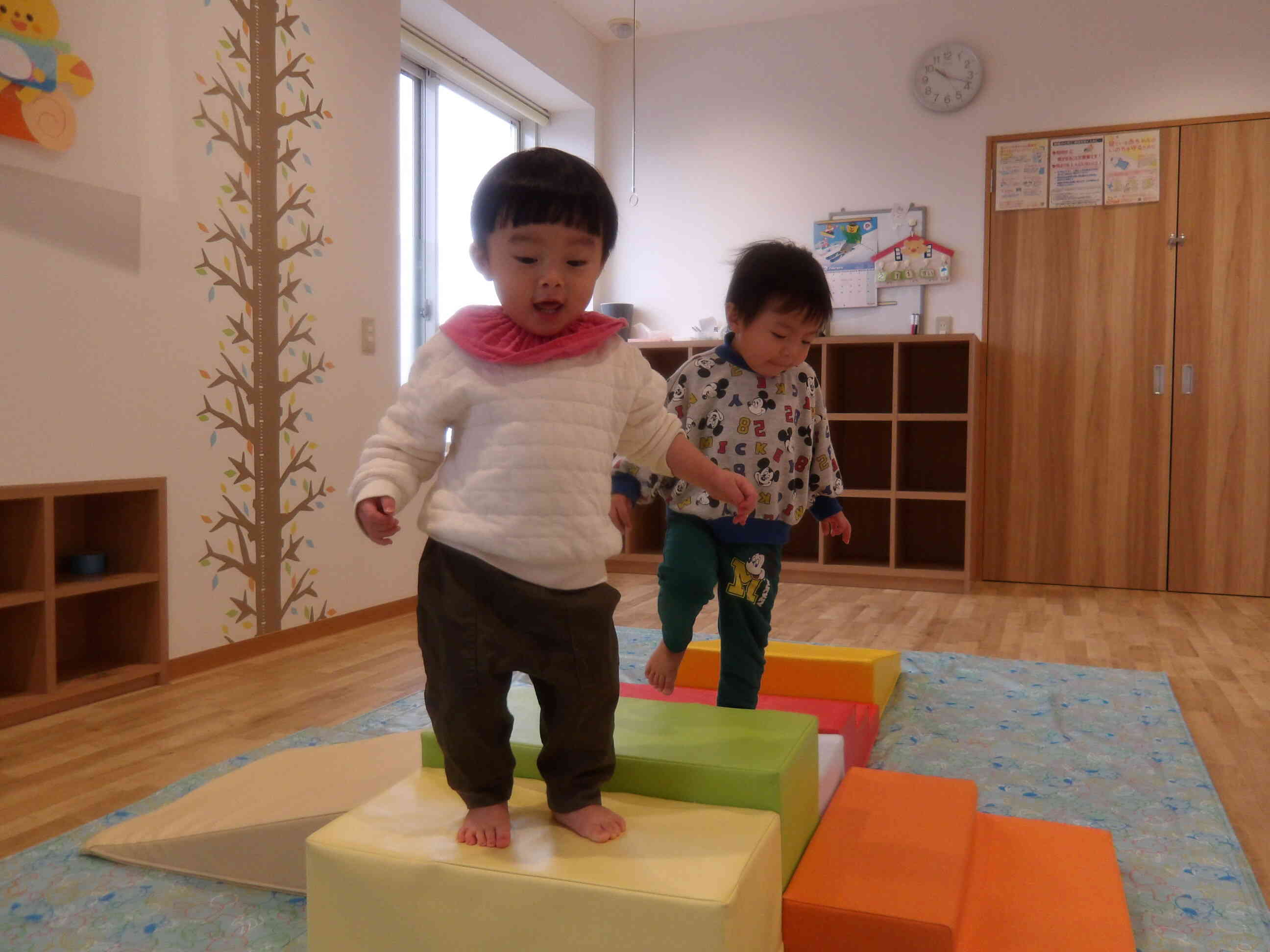 室内で思いっきり運動あそび