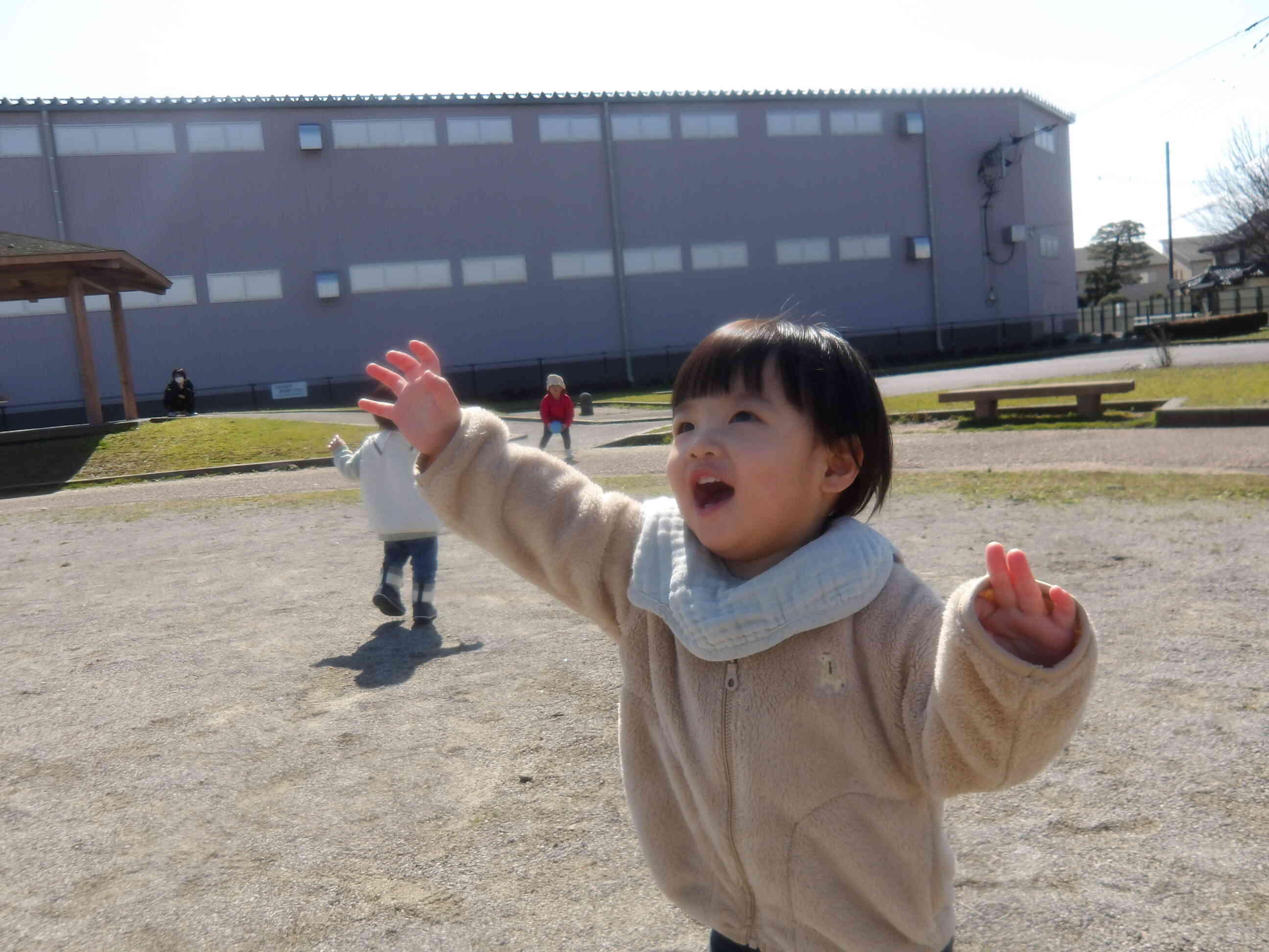 しゃぼん玉、まてまてーー!