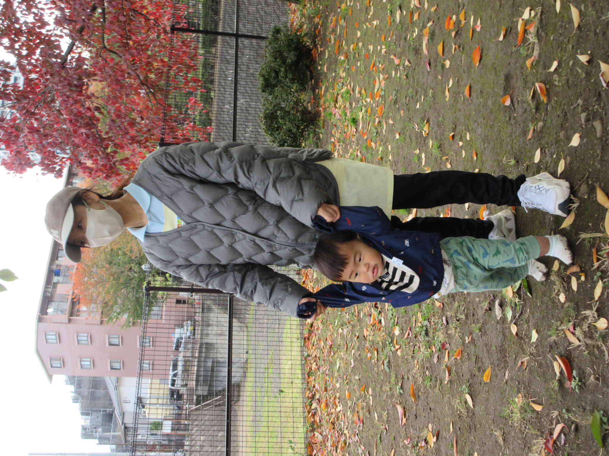 先生と一緒にあんよの練習☆