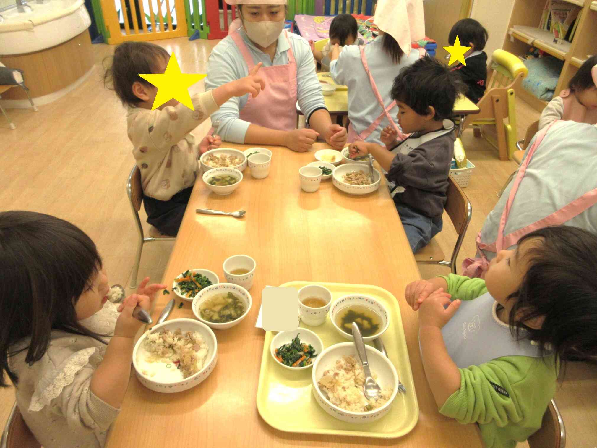 みんなで食べる給食は格別☆