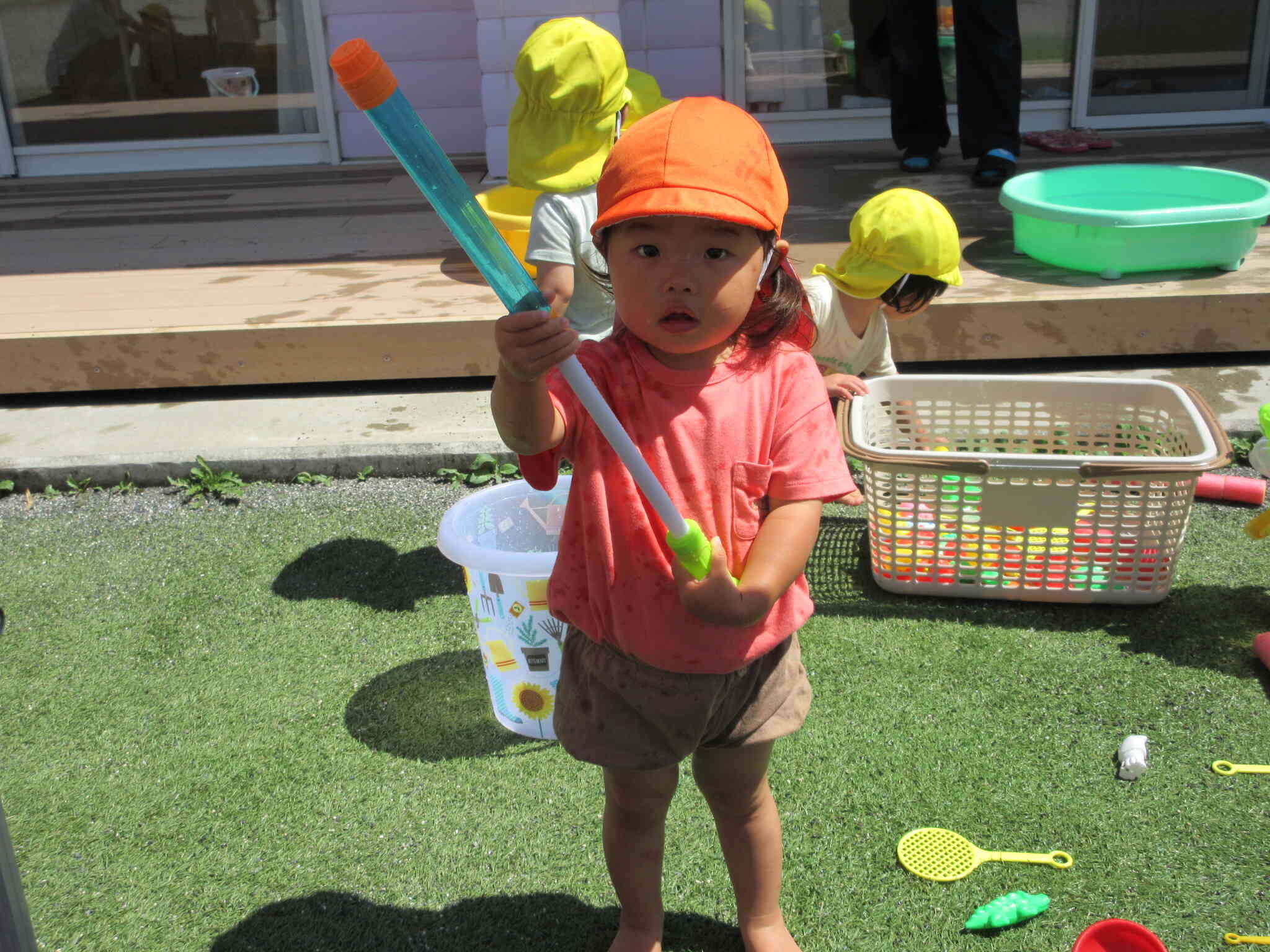水遊び楽しいね!!　あひる1組(１歳児)